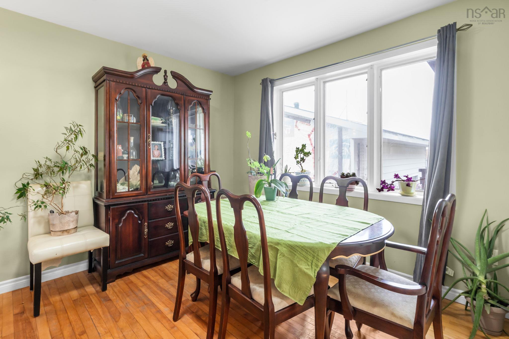 $529,900.00: 10 Fader Street, Dartmouth