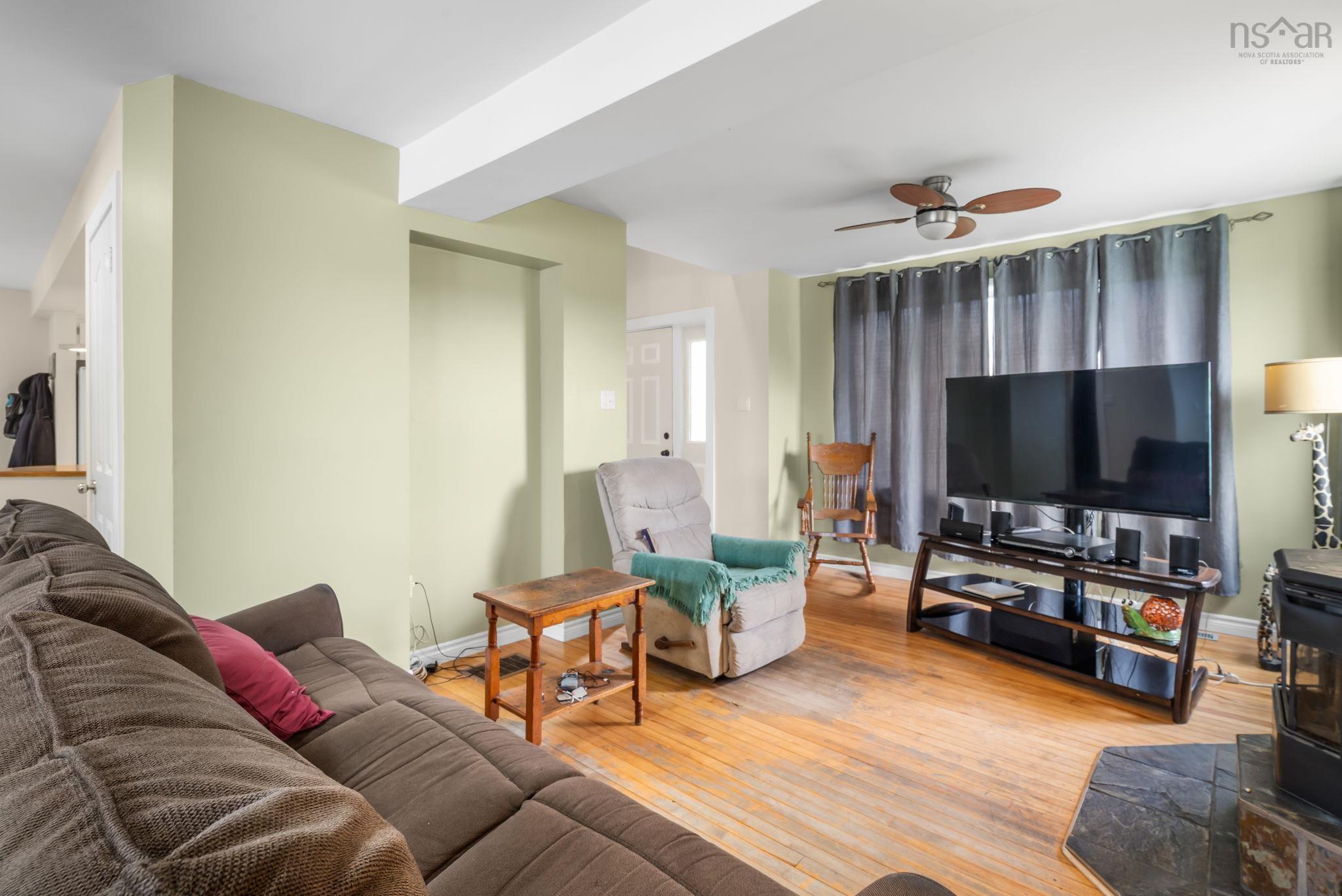 $529,900.00: 10 Fader Street, Dartmouth