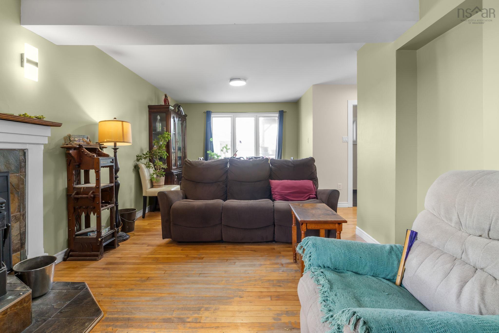 $529,900.00: 10 Fader Street, Dartmouth
