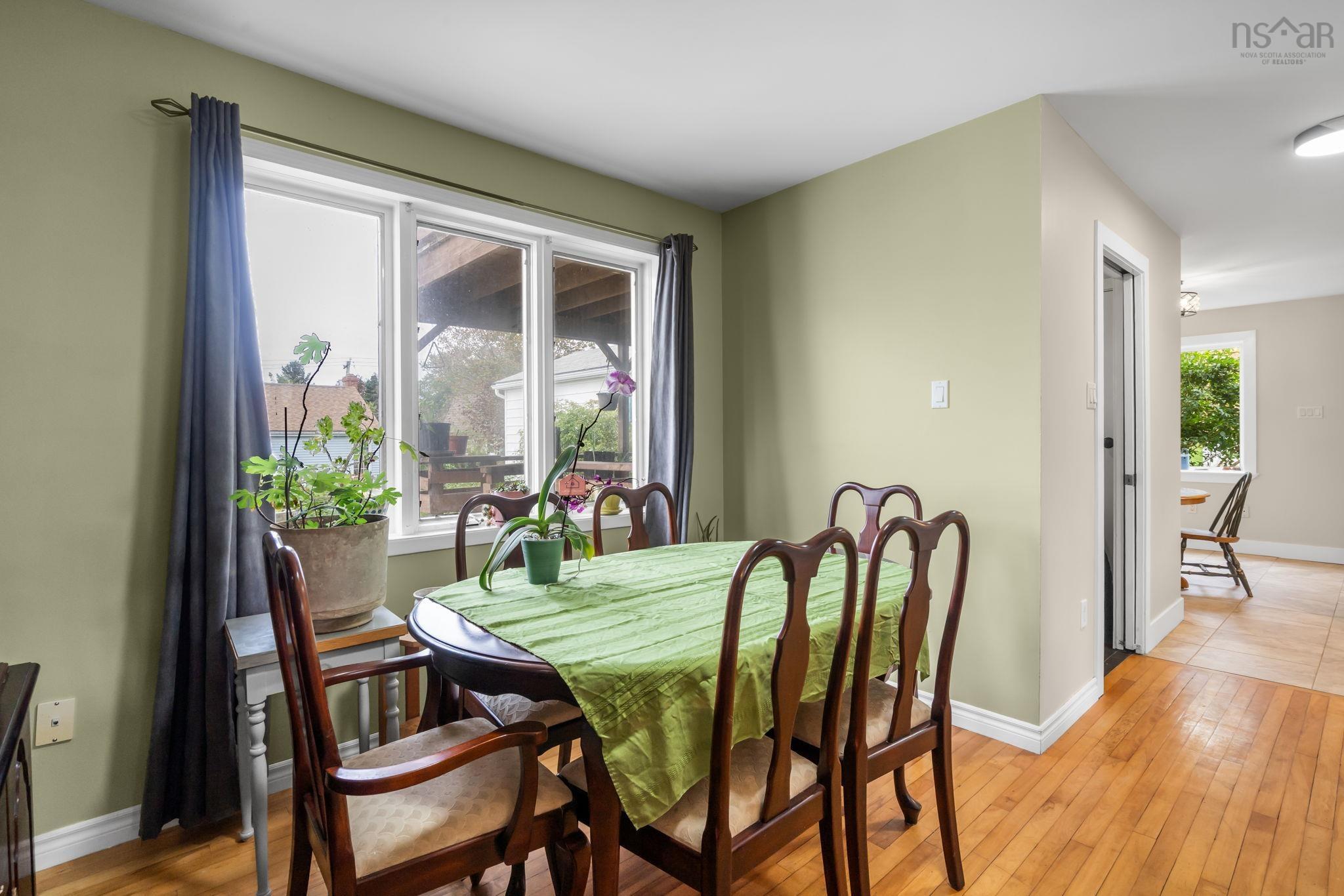 $529,900.00: 10 Fader Street, Dartmouth