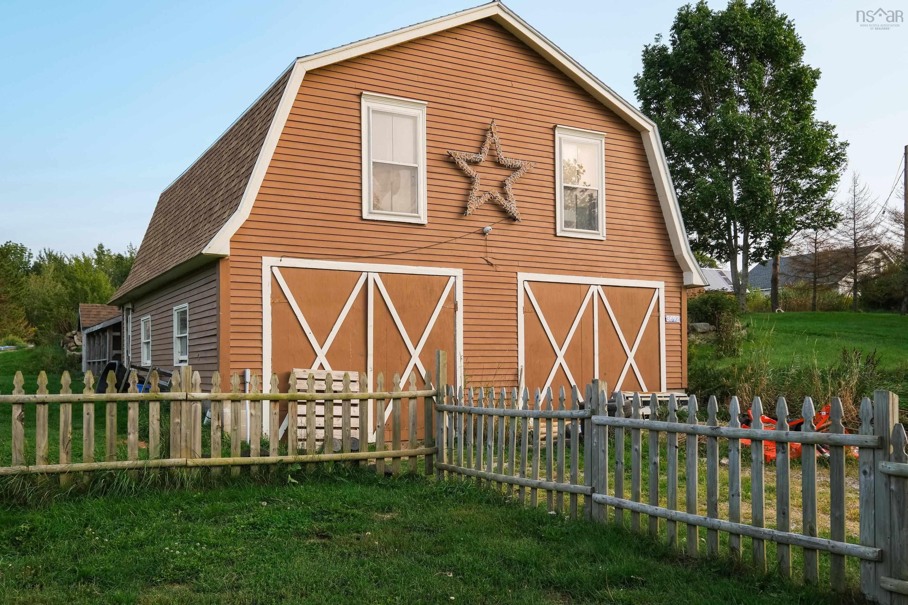 $599,000.00: 3692 Highway 201, Centrelea