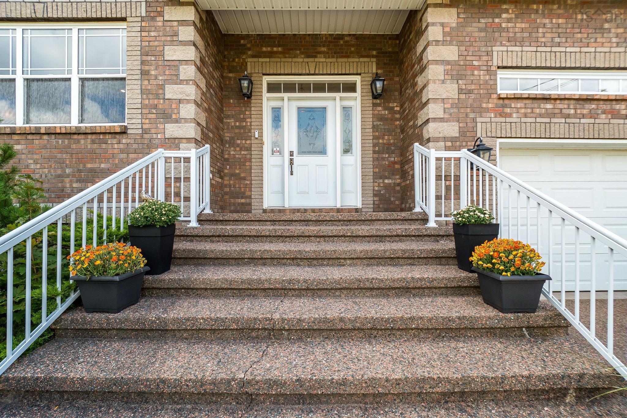 $999,900.00: 382 Southgate Drive, Bedford