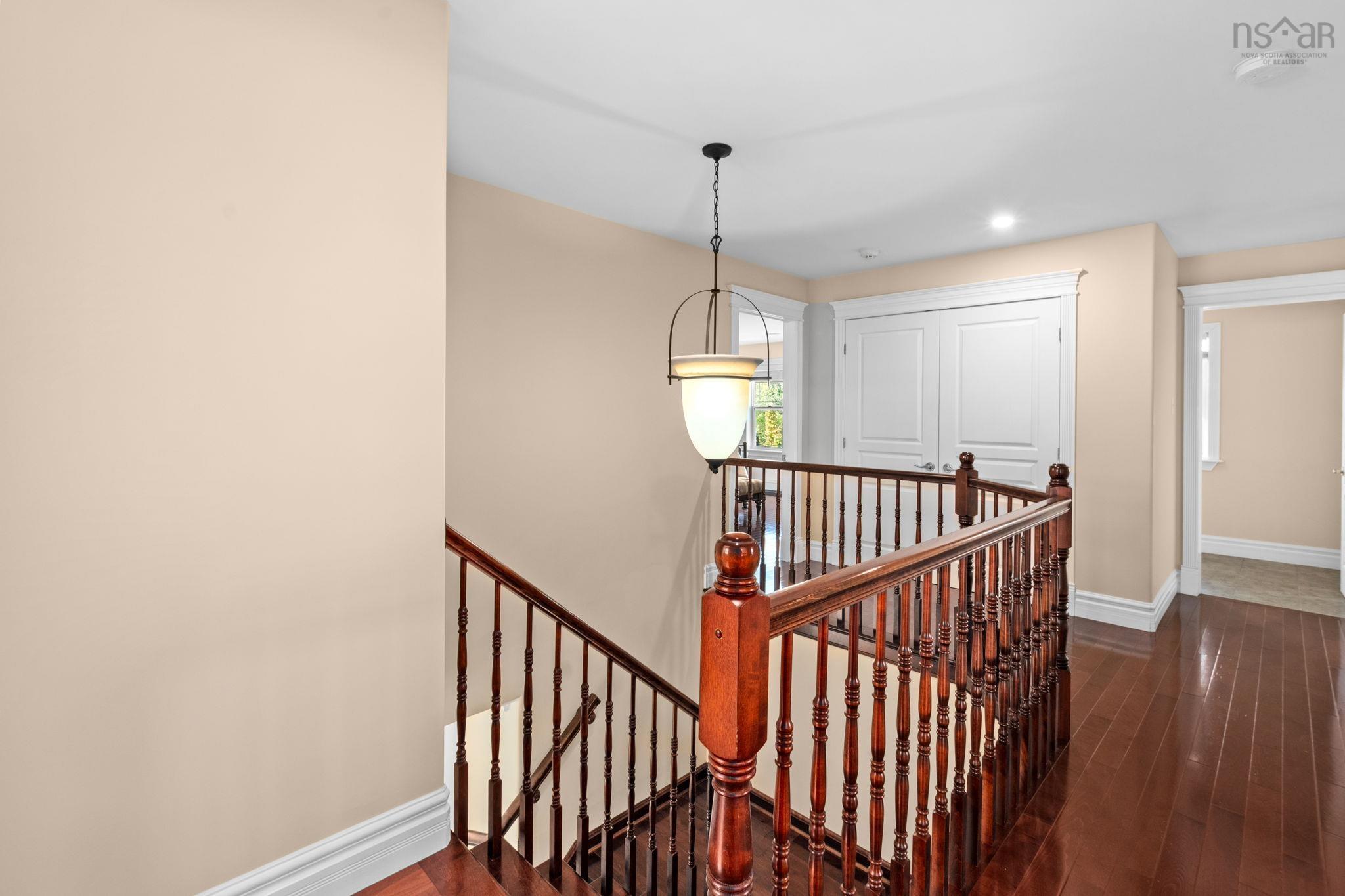 $999,900.00: 382 Southgate Drive, Bedford