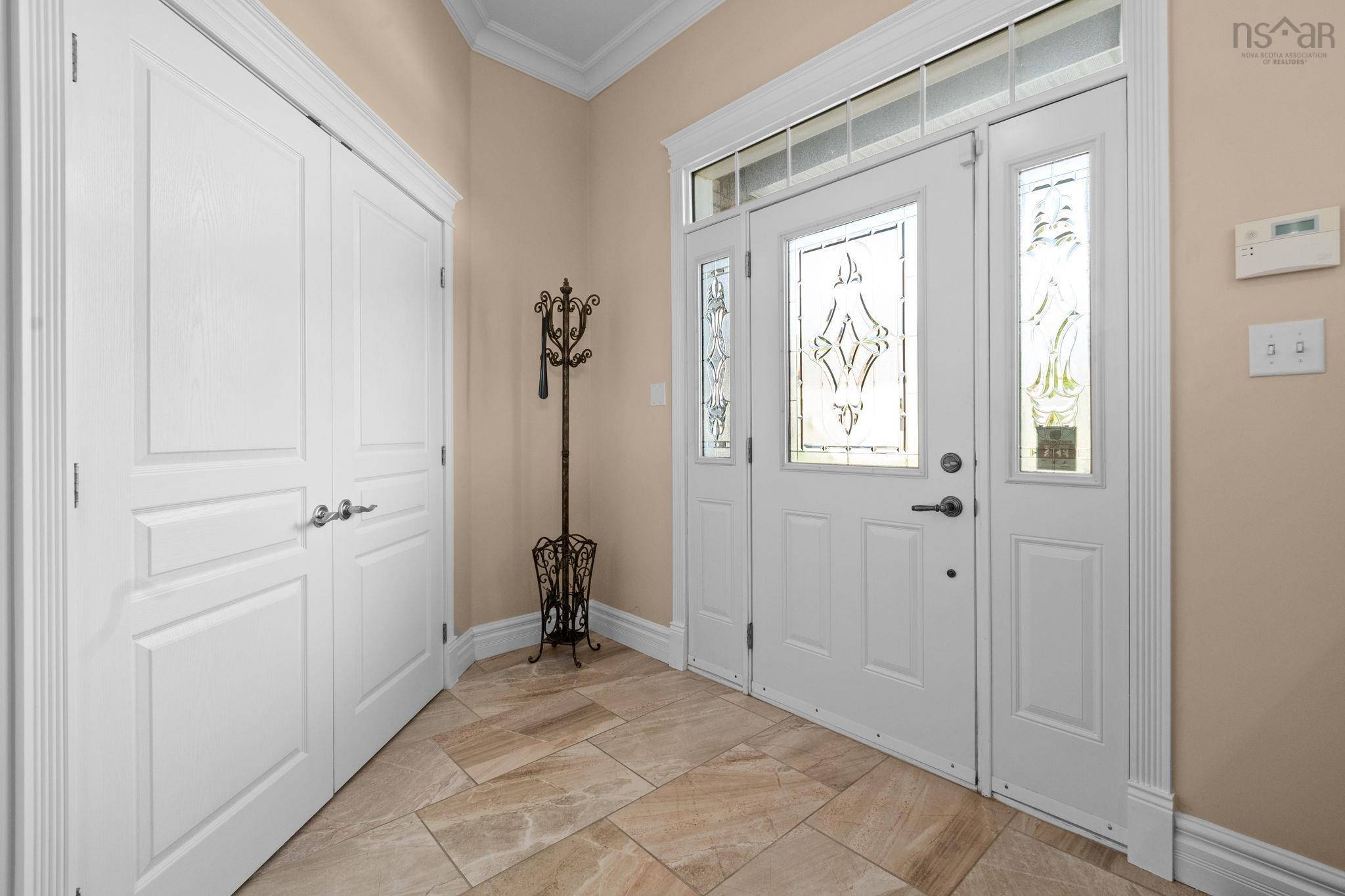 $999,900.00: 382 Southgate Drive, Bedford