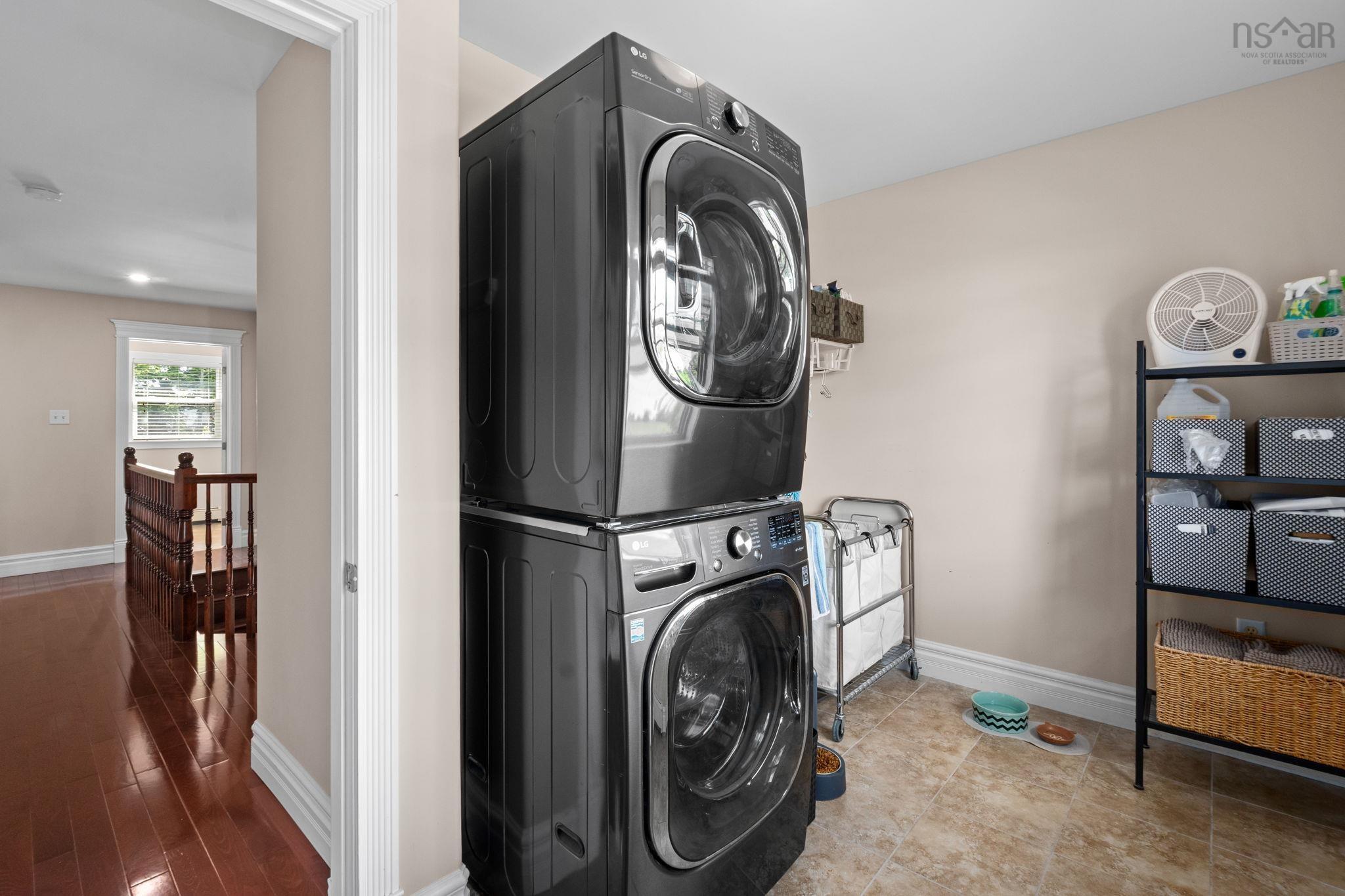 $999,900.00: 382 Southgate Drive, Bedford