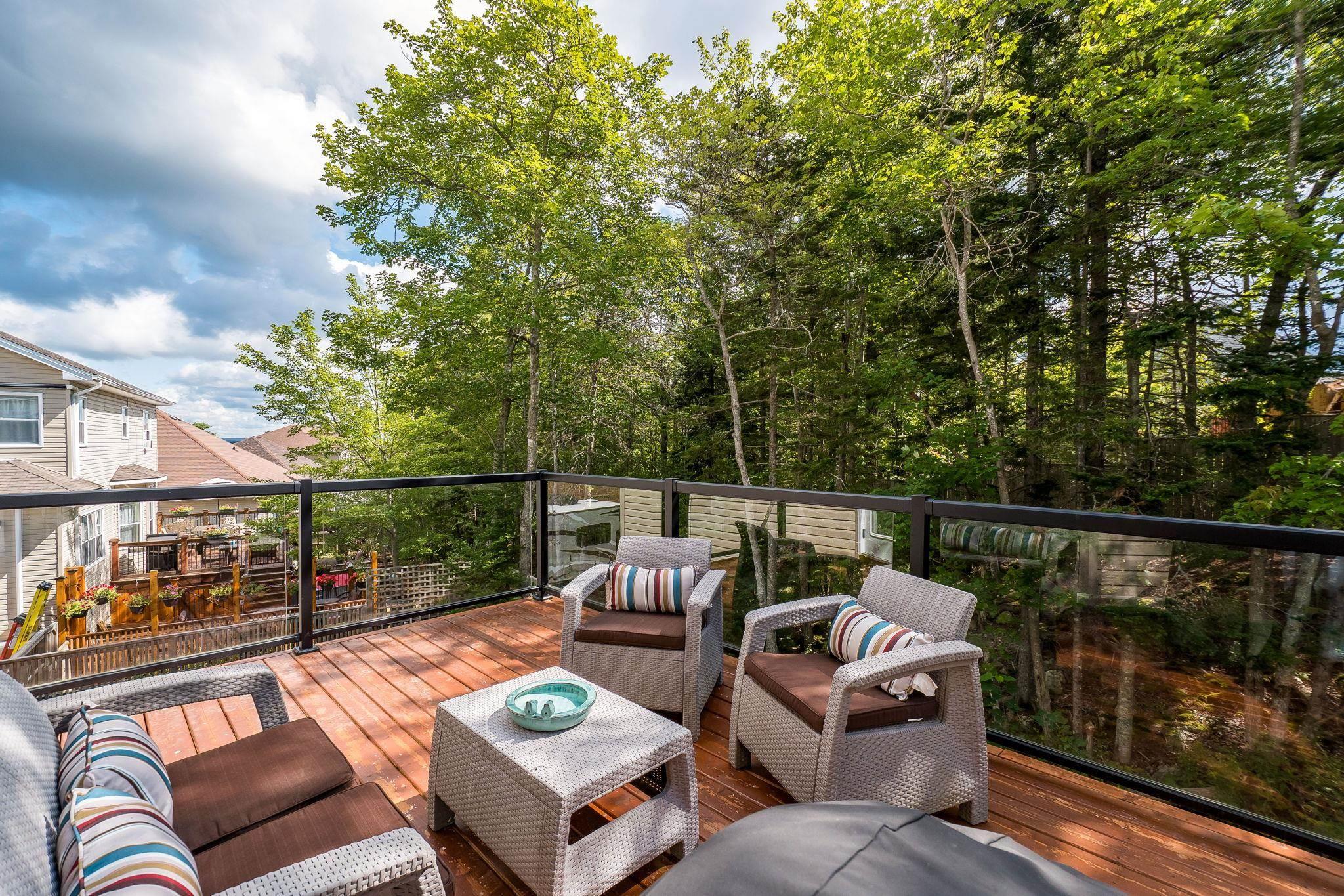 $999,900.00: 382 Southgate Drive, Bedford