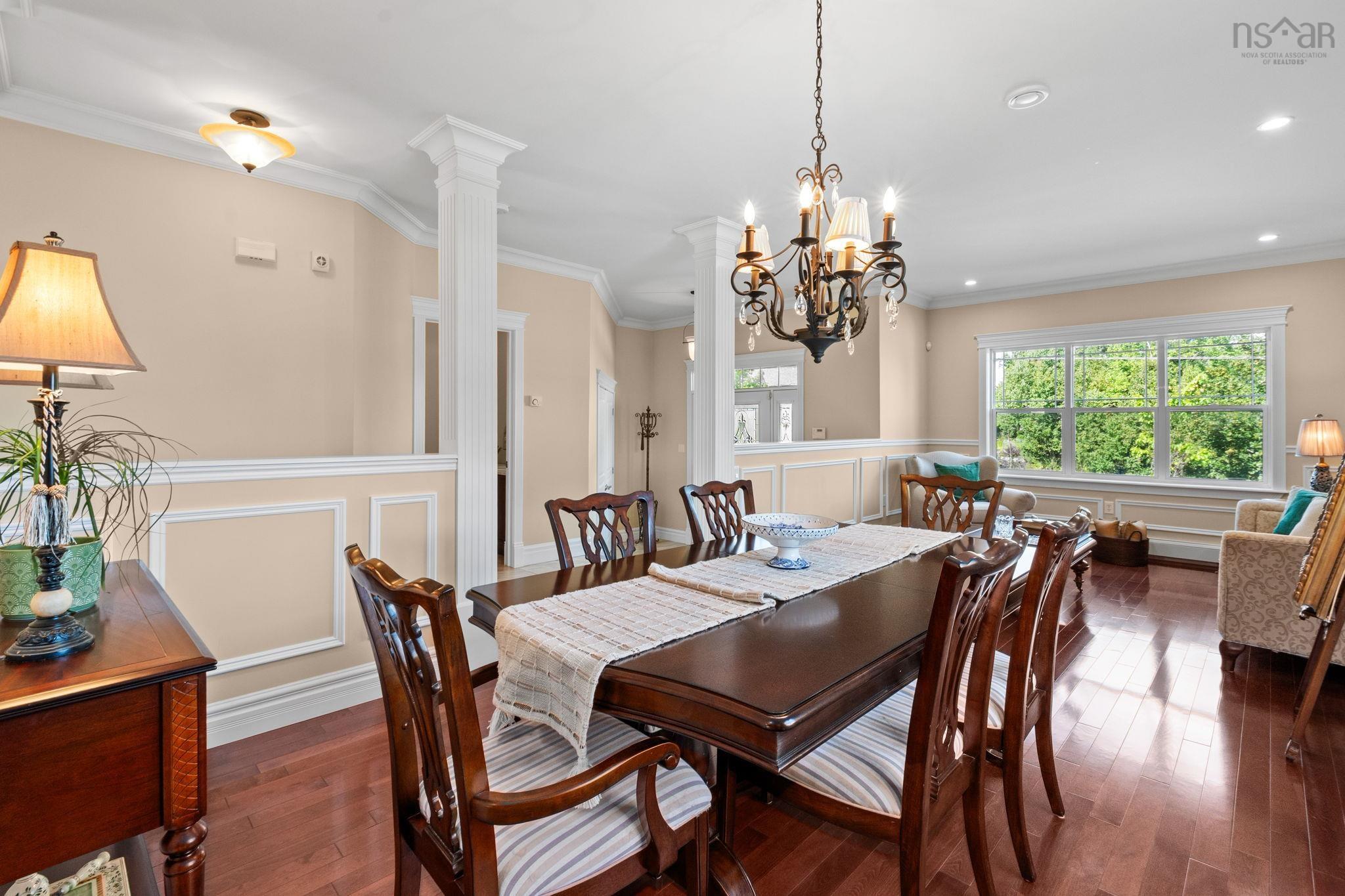 $999,900.00: 382 Southgate Drive, Bedford