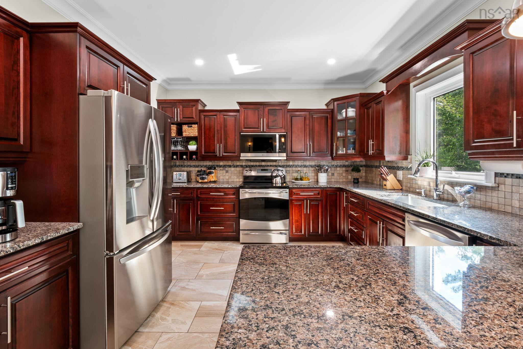 $999,900.00: 382 Southgate Drive, Bedford