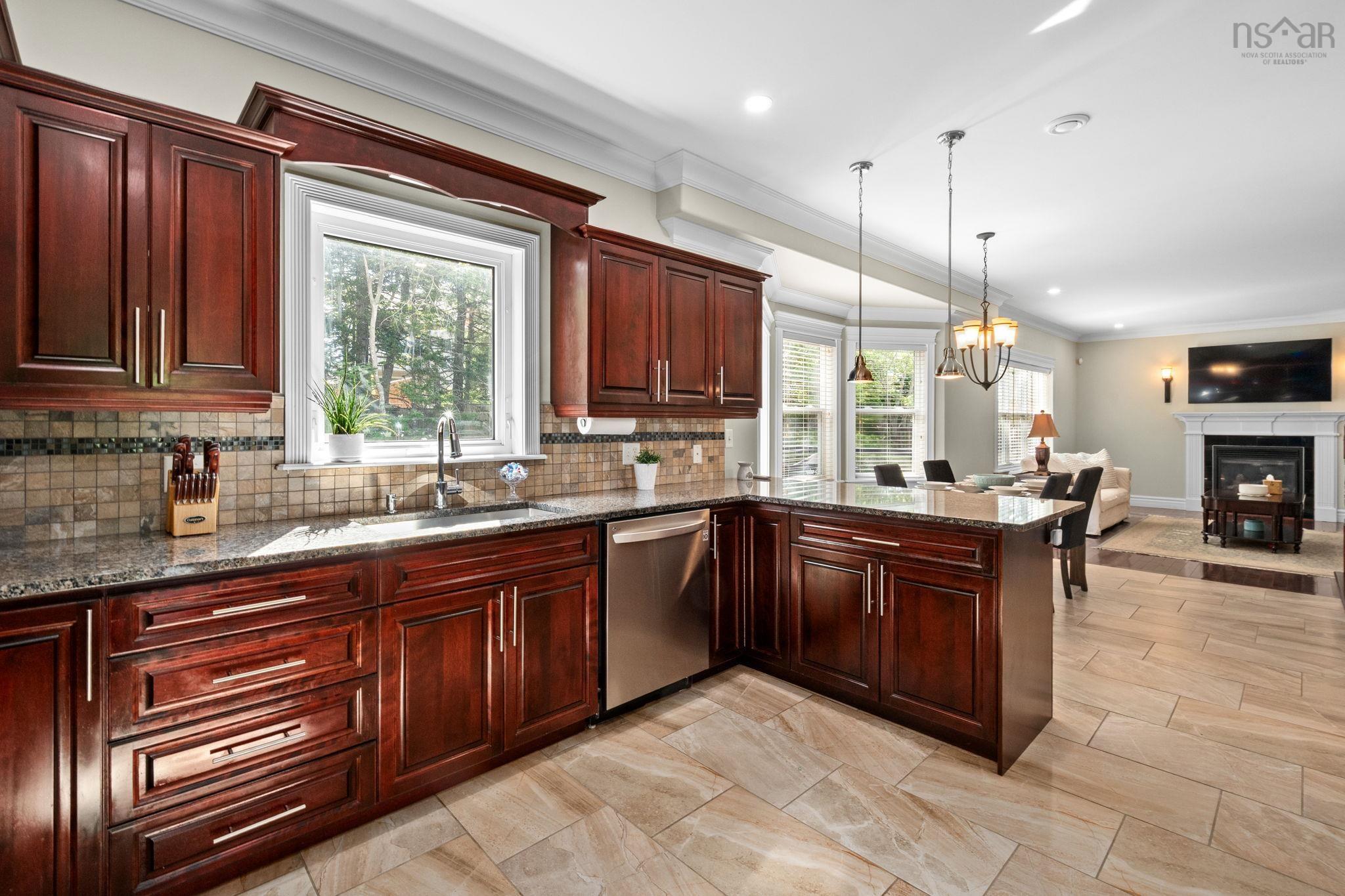$999,900.00: 382 Southgate Drive, Bedford