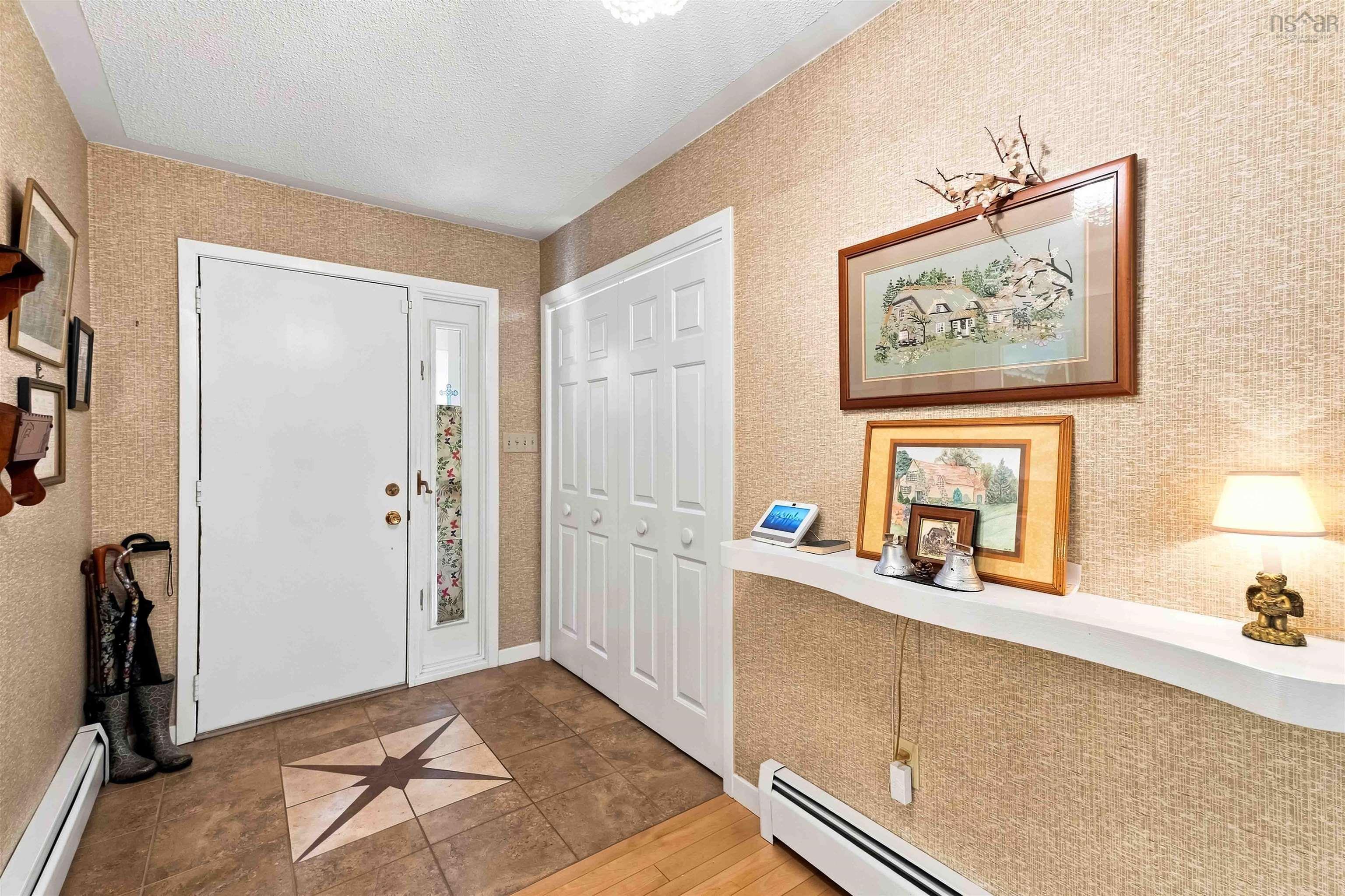 $494,500.00: 72 Maple Dr. New Minas, New Minas
