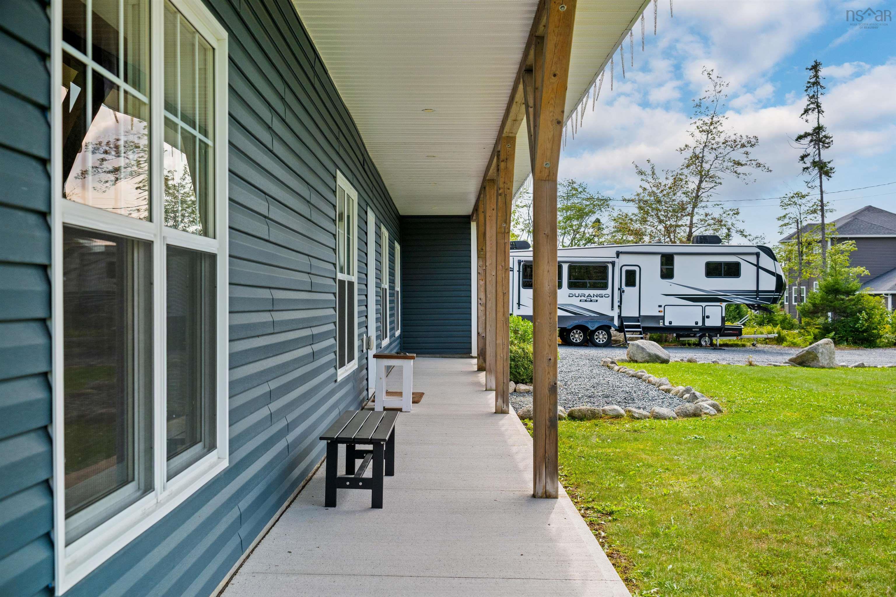 $799,900.00: 84 Powers Road, Whites Lake