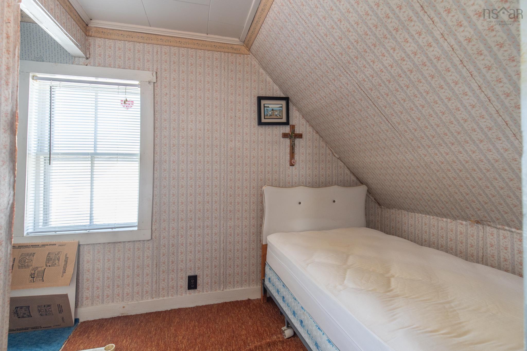 $59,900.00: 16 East Street, Yarmouth