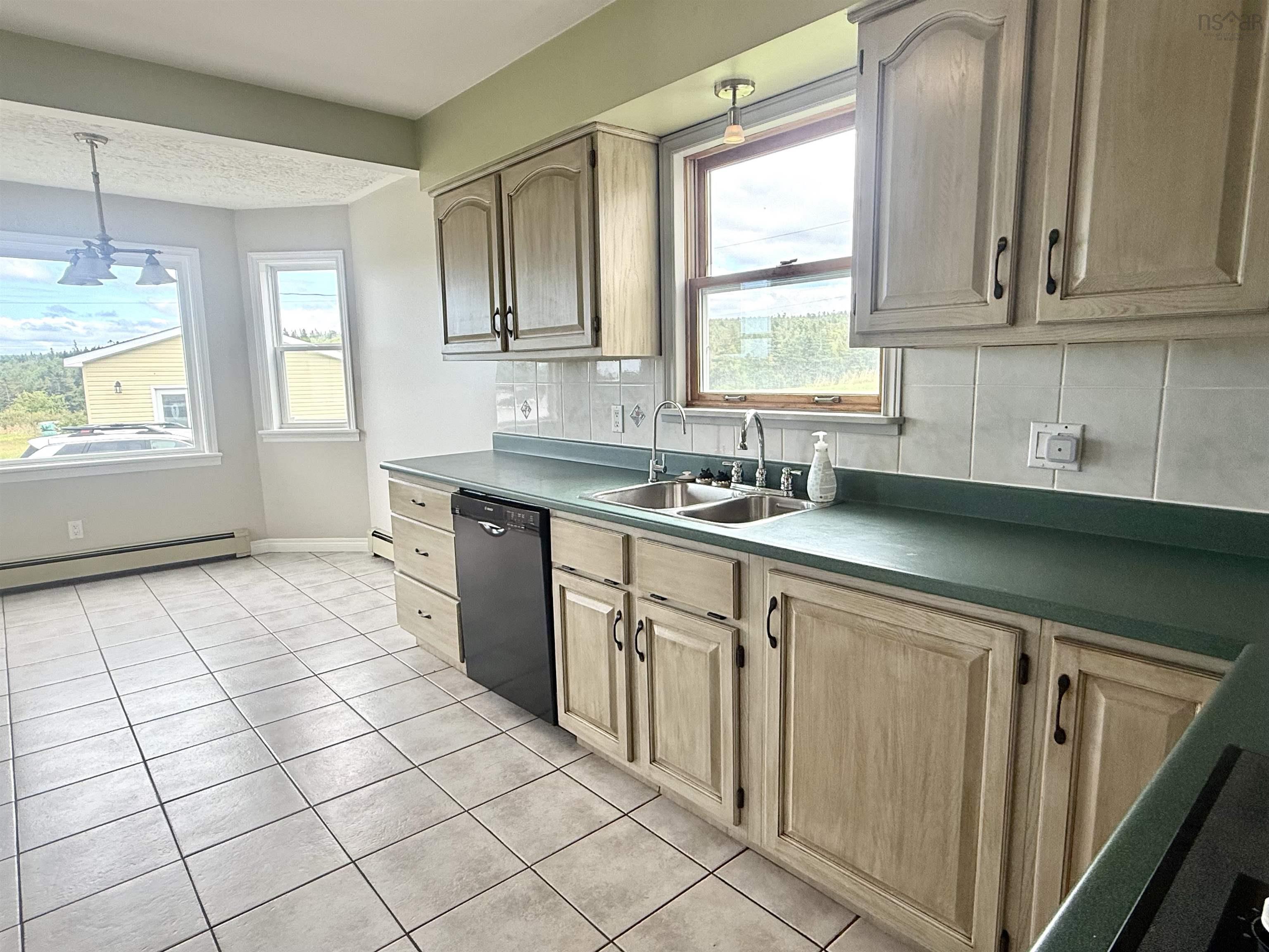 $649,900.00: 4621 245 Highway, Malignant Cove