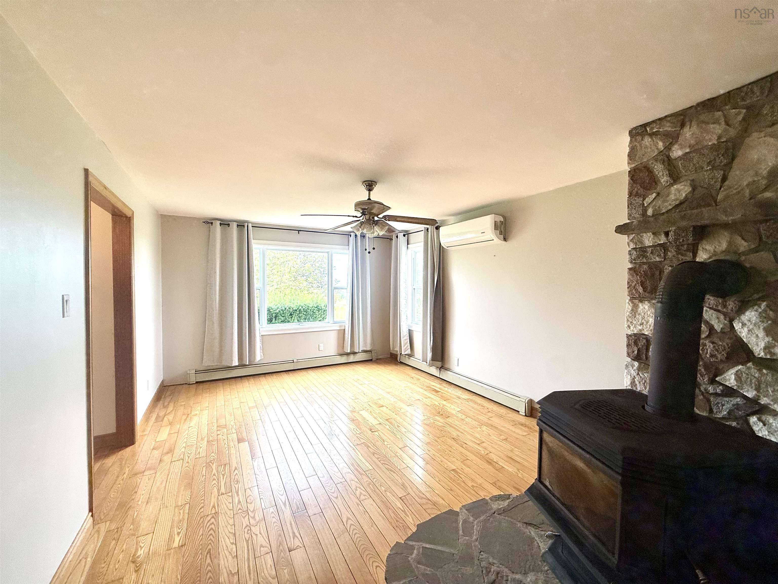 $649,900.00: 4621 245 Highway, Malignant Cove
