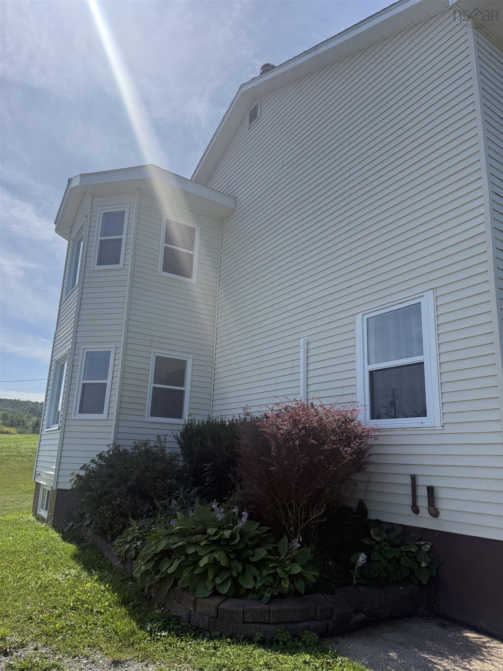 $649,900.00: 4621 245 Highway, Malignant Cove