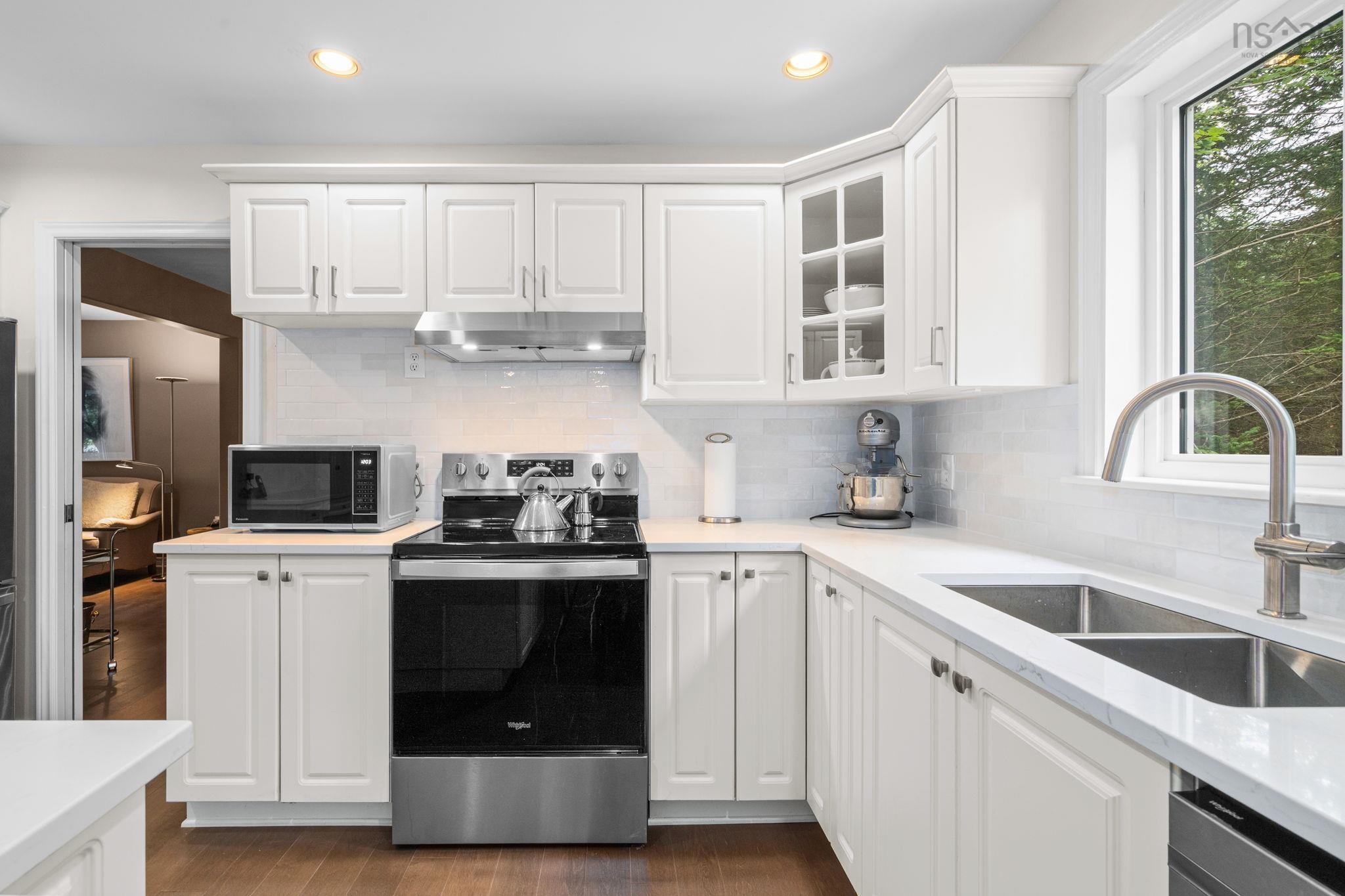 $799,900.00: 283 Moirs Mill Road, Bedford