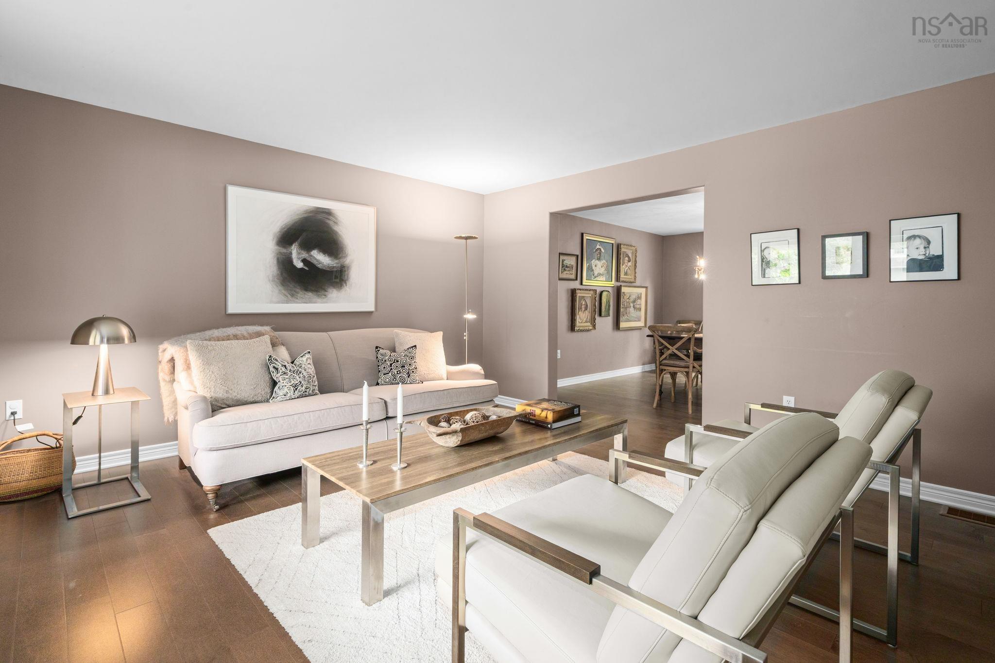 $799,900.00: 283 Moirs Mill Road, Bedford