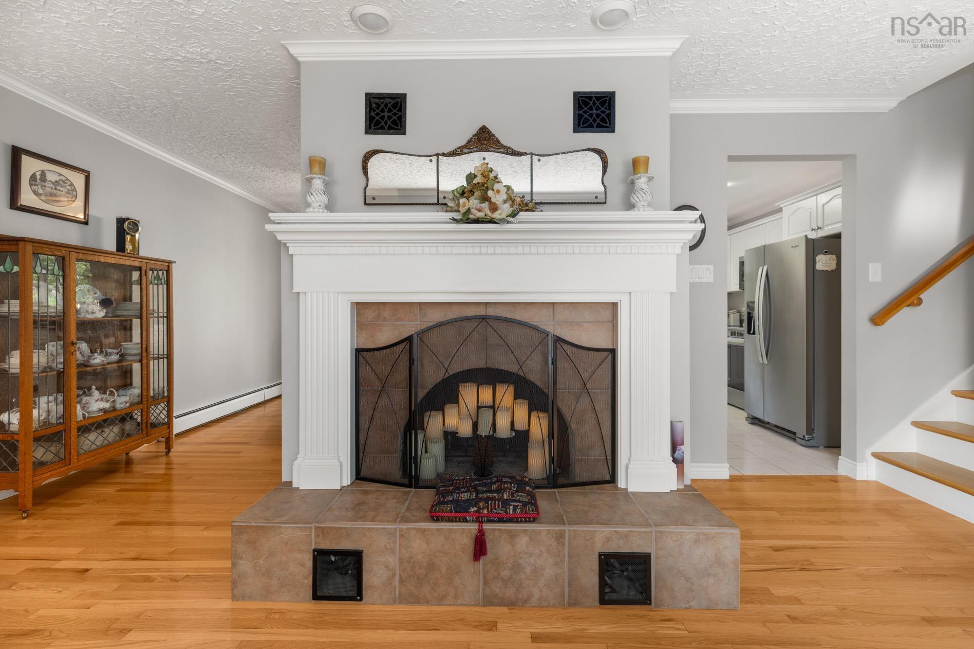 $569,900.00: 18 Lakewood Drive, Brookside