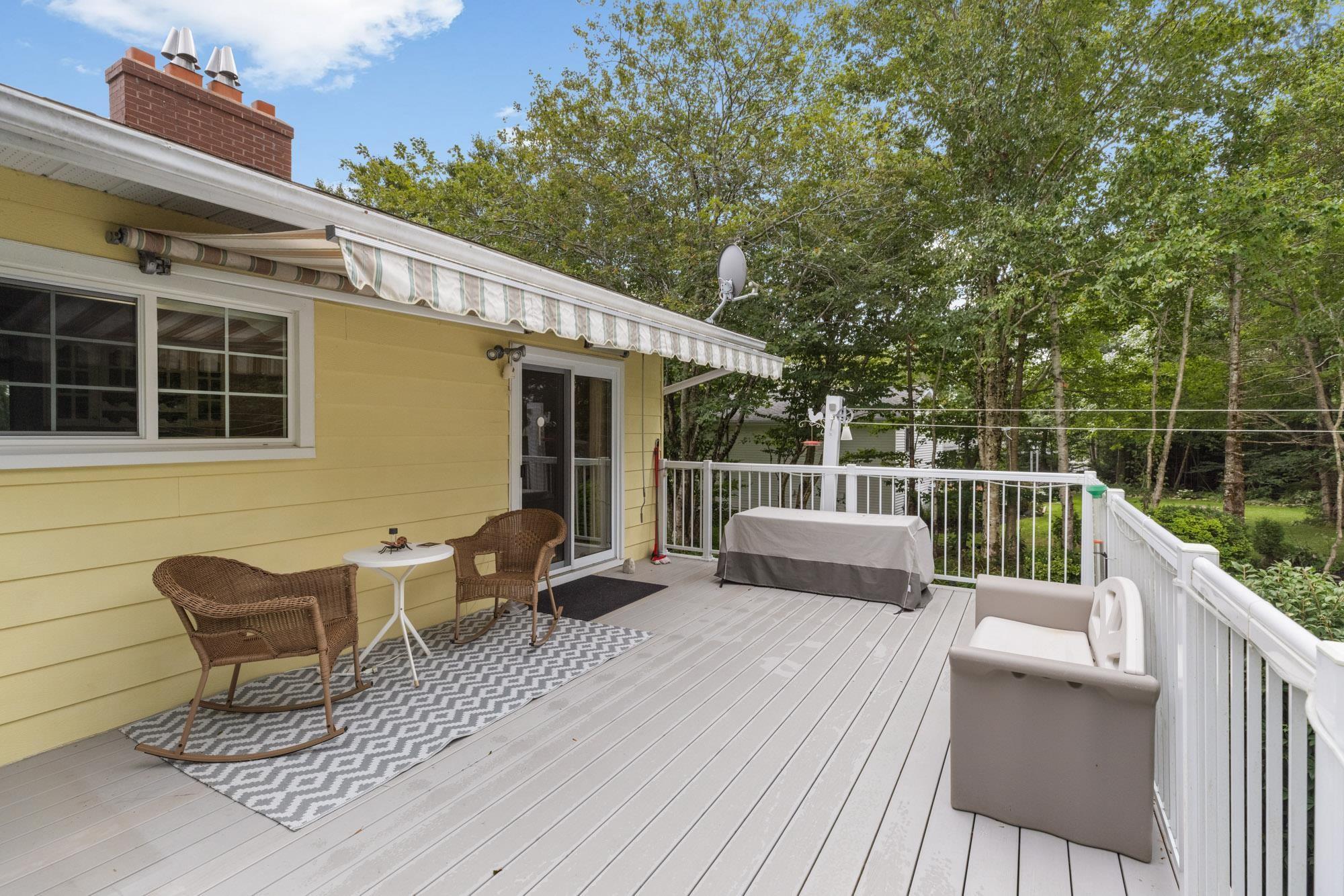 $569,900.00: 18 Lakewood Drive, Brookside