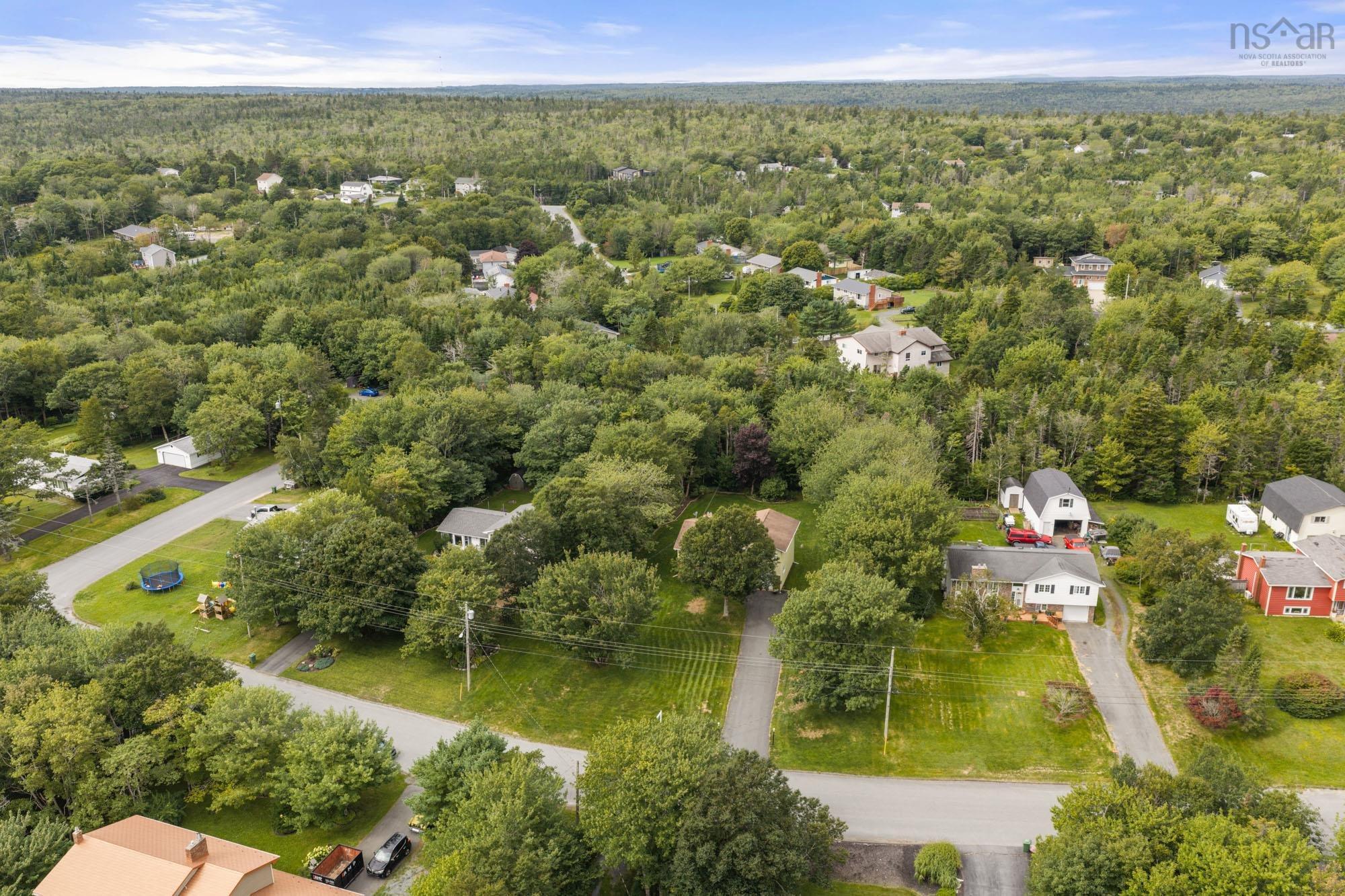 $569,900.00: 18 Lakewood Drive, Brookside
