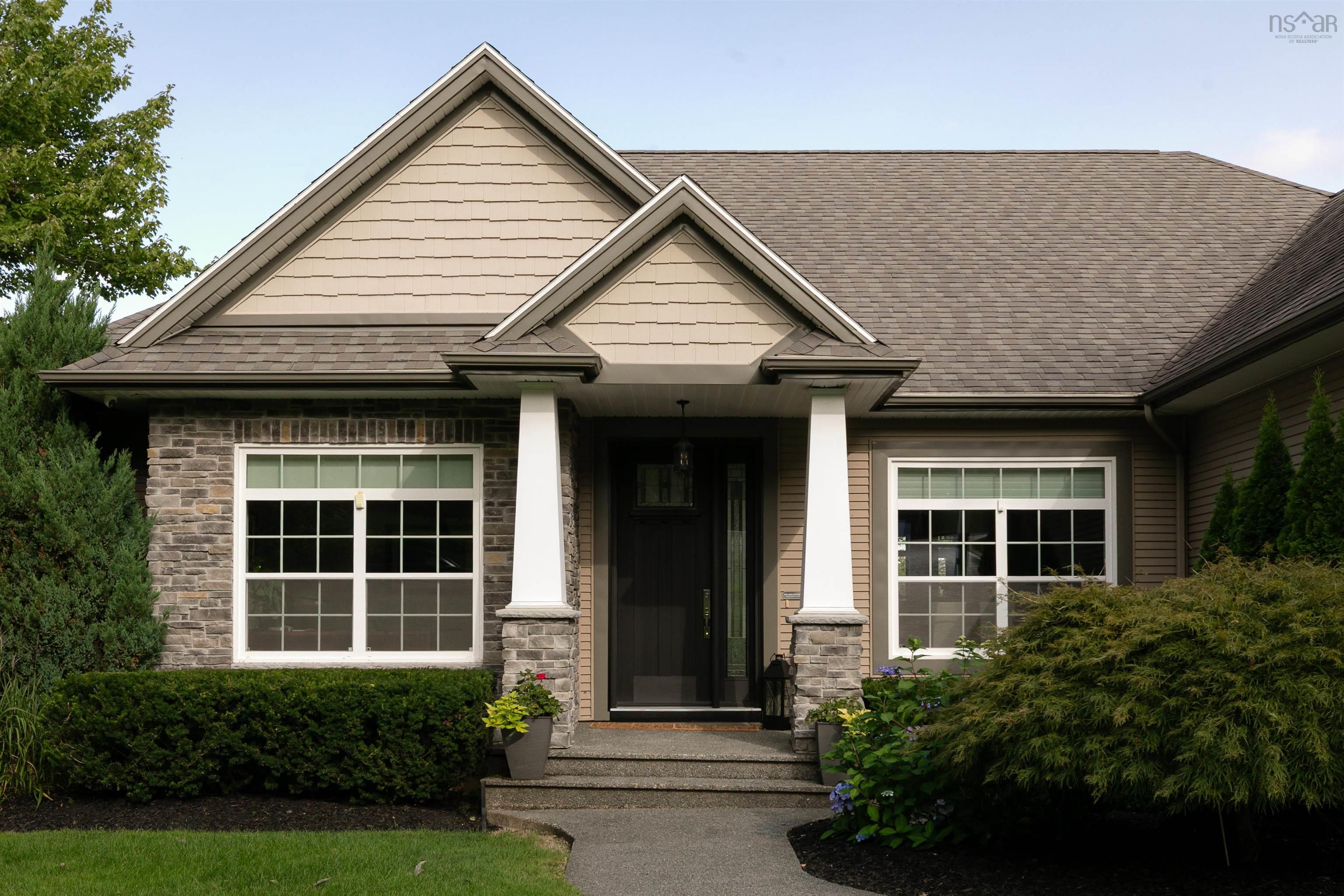 $1,699,900.00: 279 Aberdeen Drive, Fall River