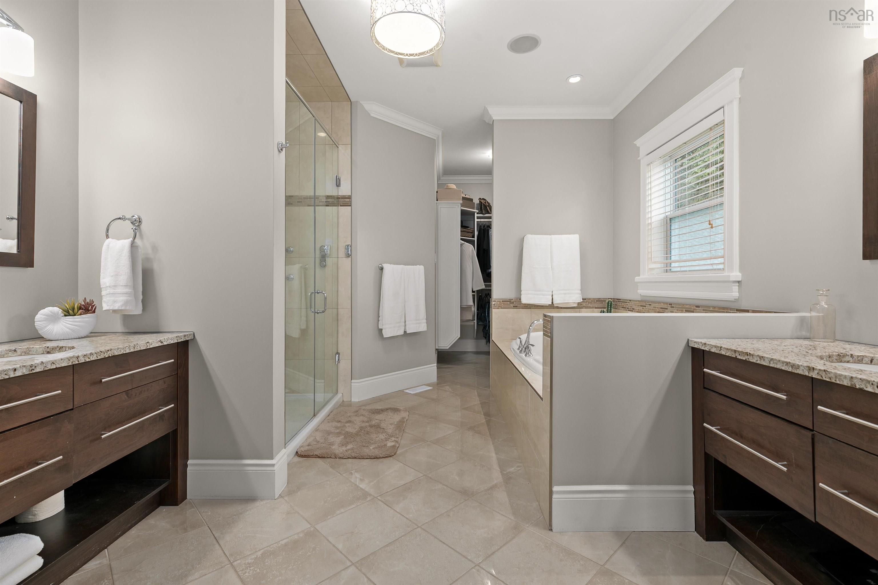 $1,699,900.00: 279 Aberdeen Drive, Fall River