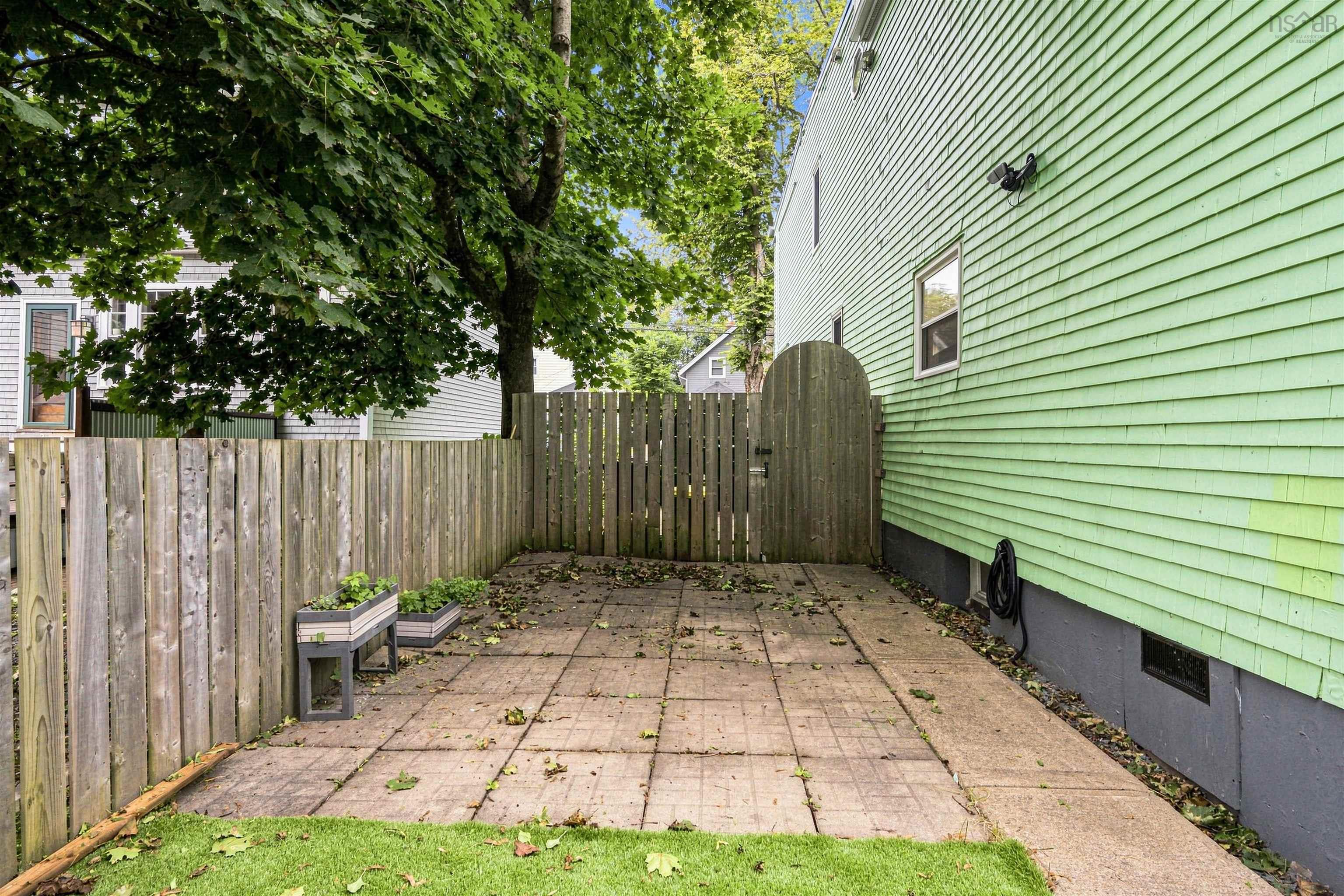 $849,000.00: 6052 Compton Avenue, Halifax
