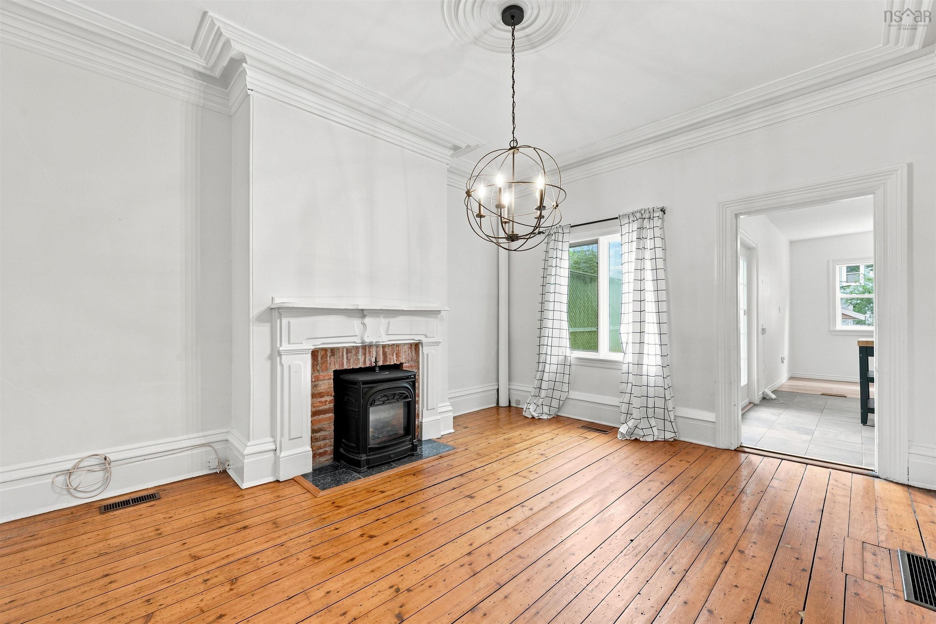 $849,000.00: 6052 Compton Avenue, Halifax
