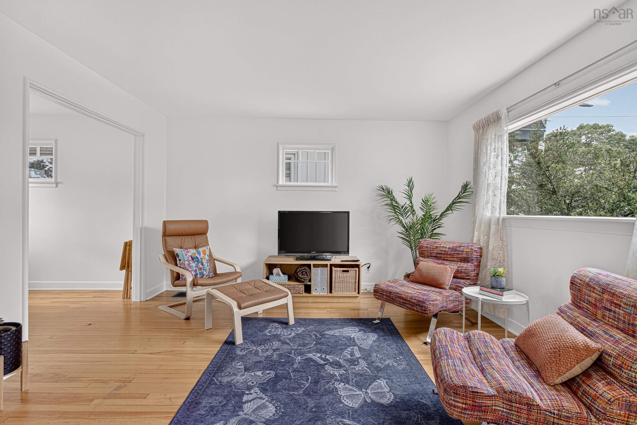 $650,000.00: 2590 Poplar Street, Halifax
