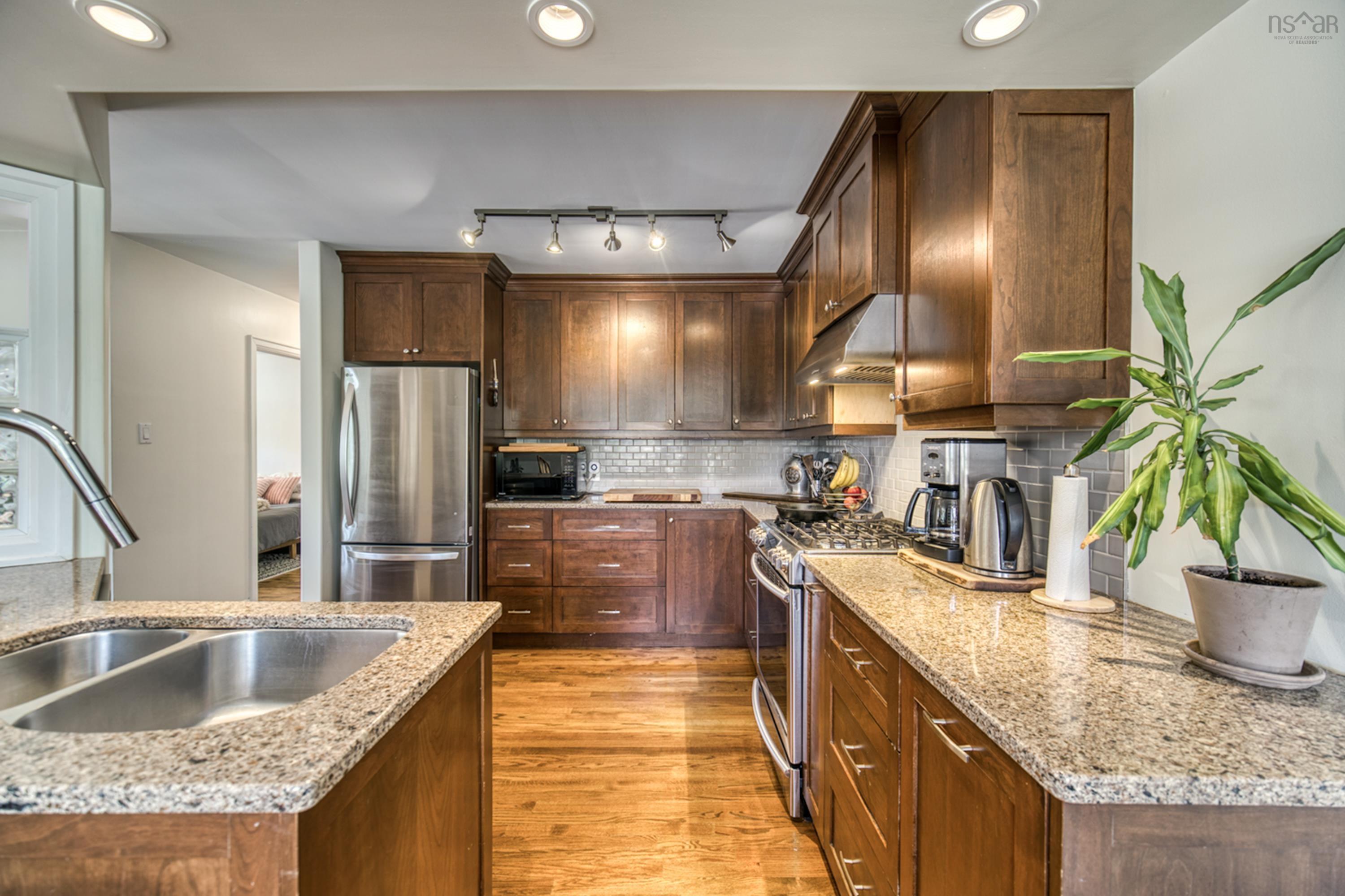 $779,500.00: 10 Clearview Crescent, Dartmouth