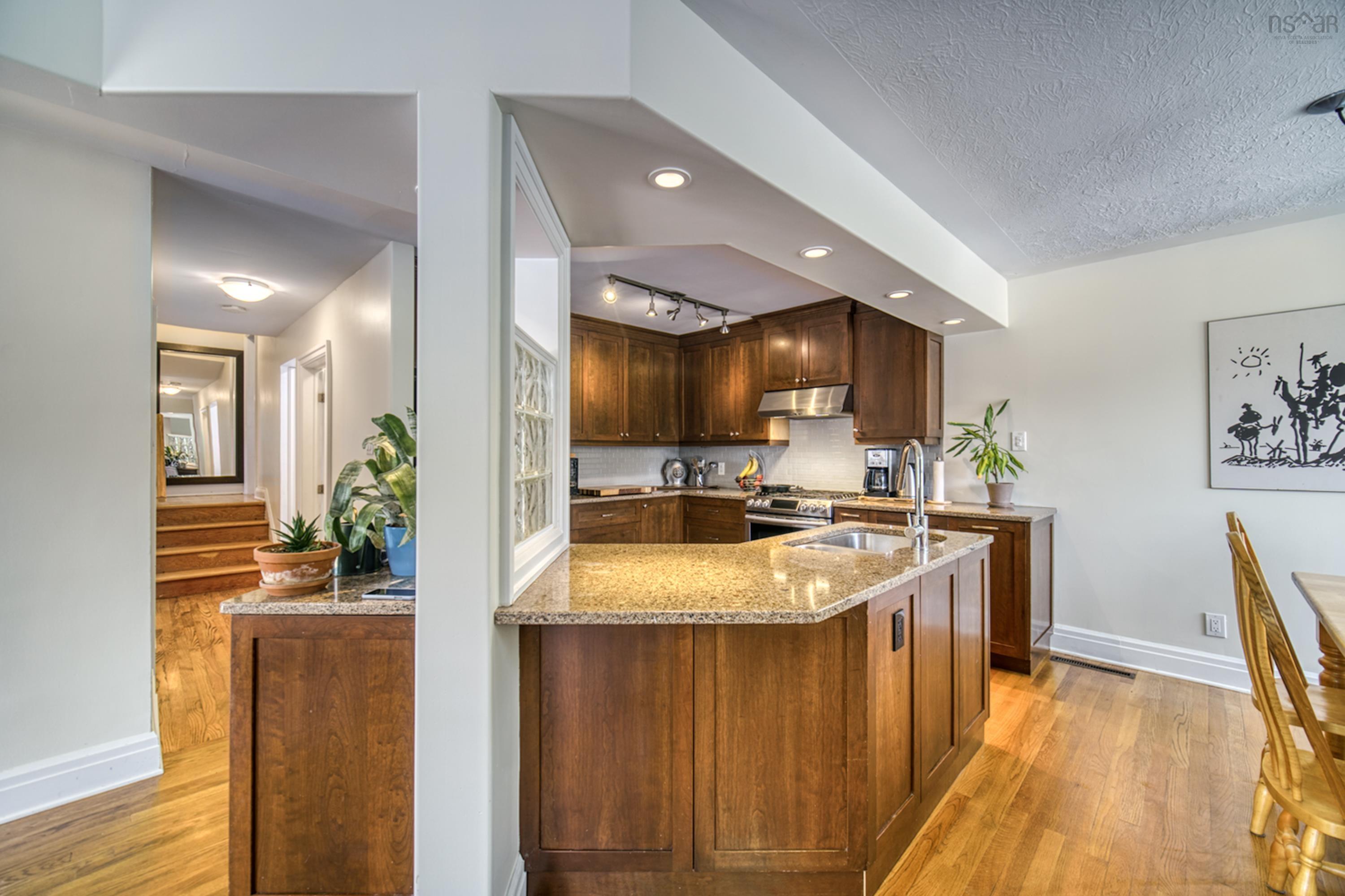 $779,500.00: 10 Clearview Crescent, Dartmouth
