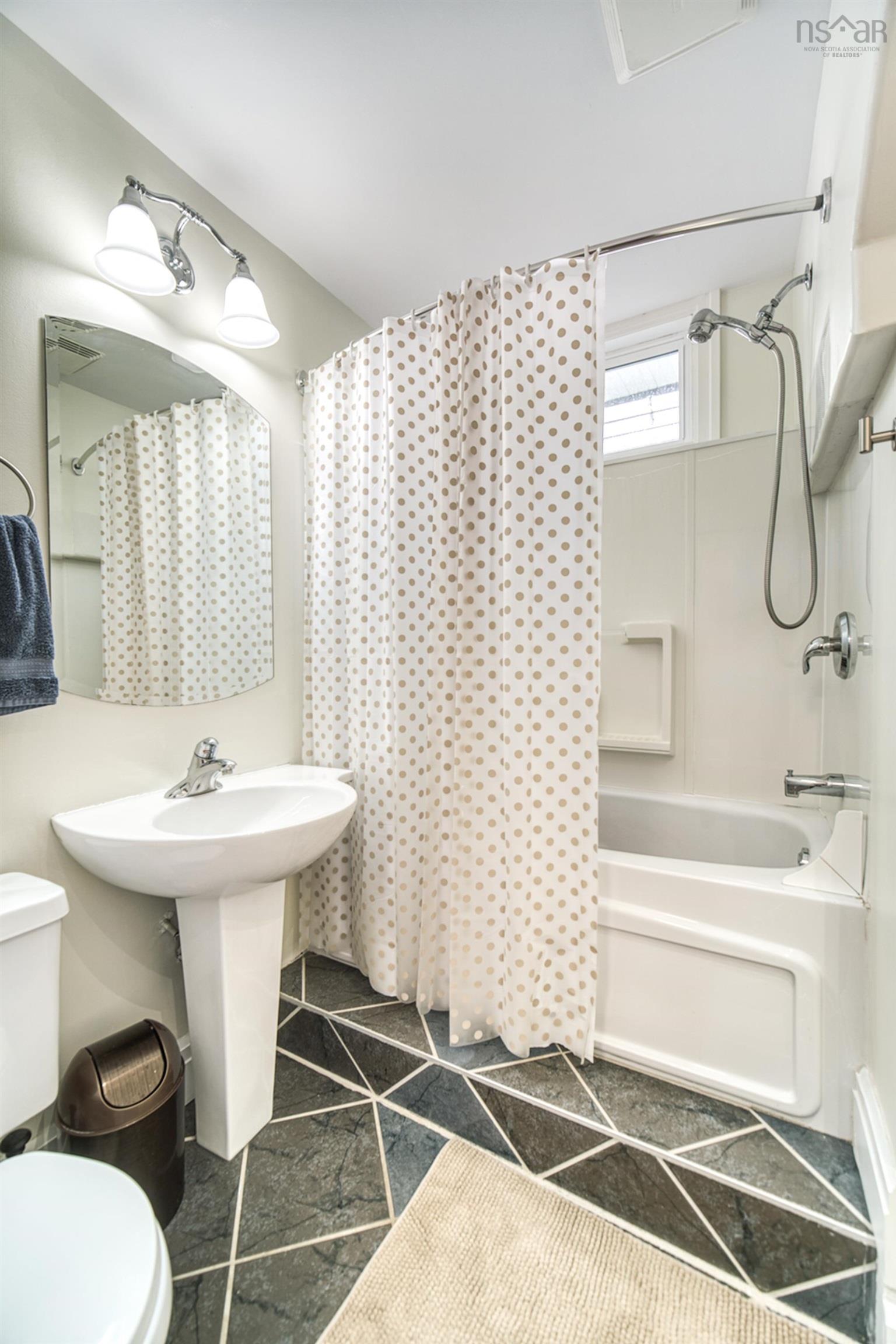 $779,500.00: 10 Clearview Crescent, Dartmouth