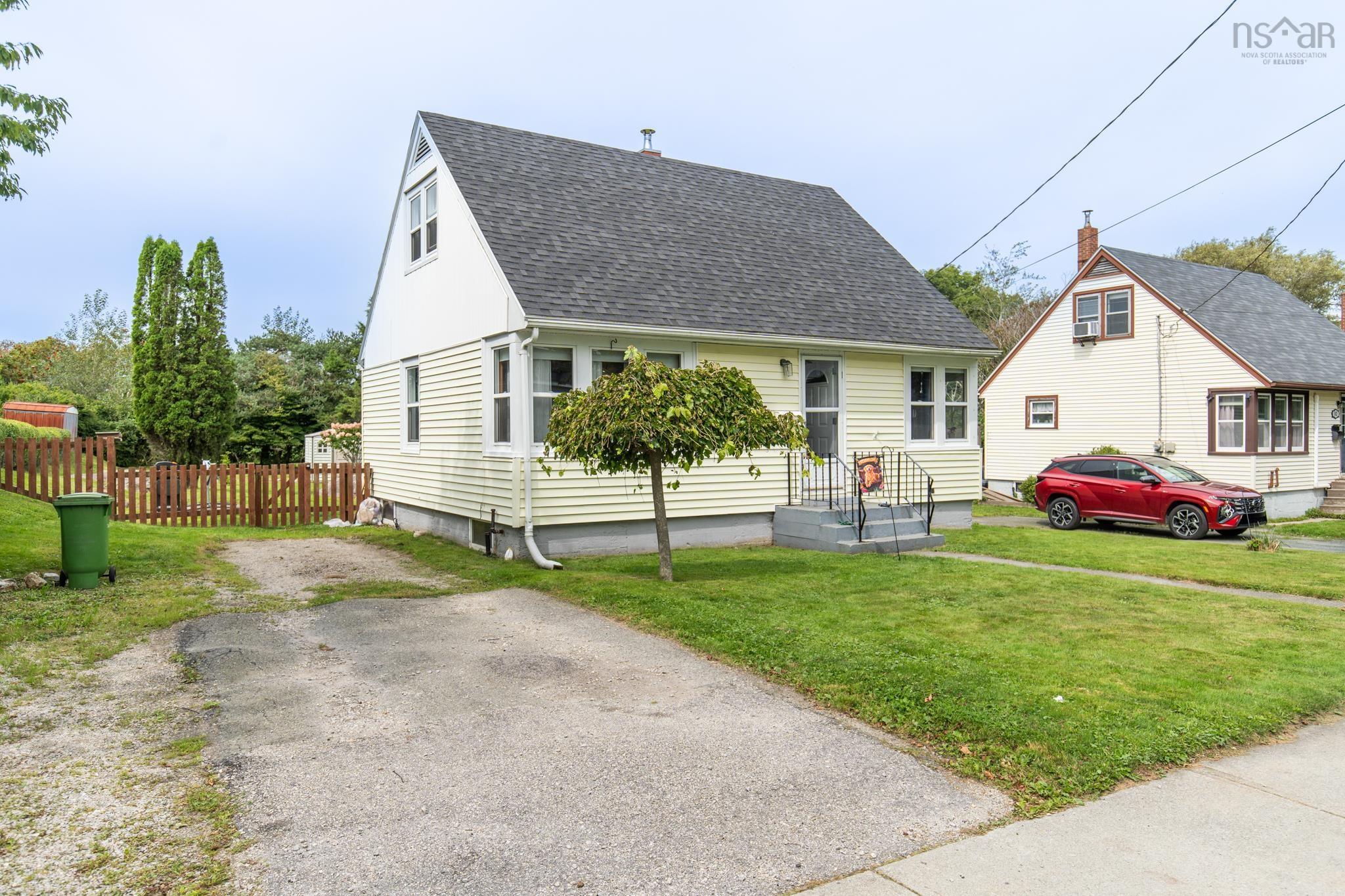$239,900.00: 100 Brunswick Street, Yarmouth