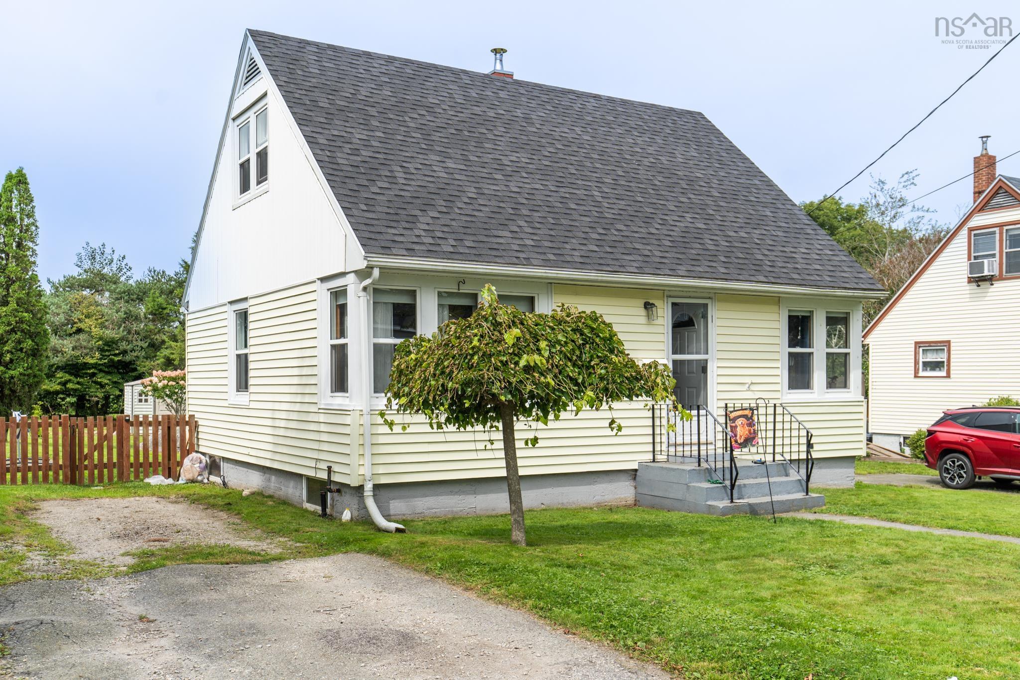 $239,900.00: 100 Brunswick Street, Yarmouth