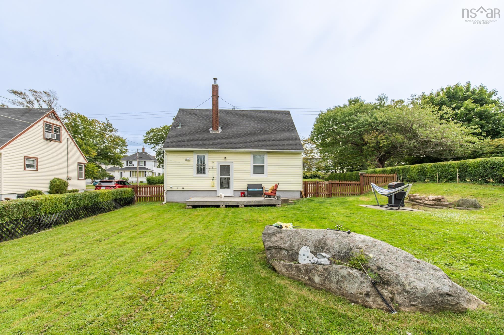 $239,900.00: 100 Brunswick Street, Yarmouth