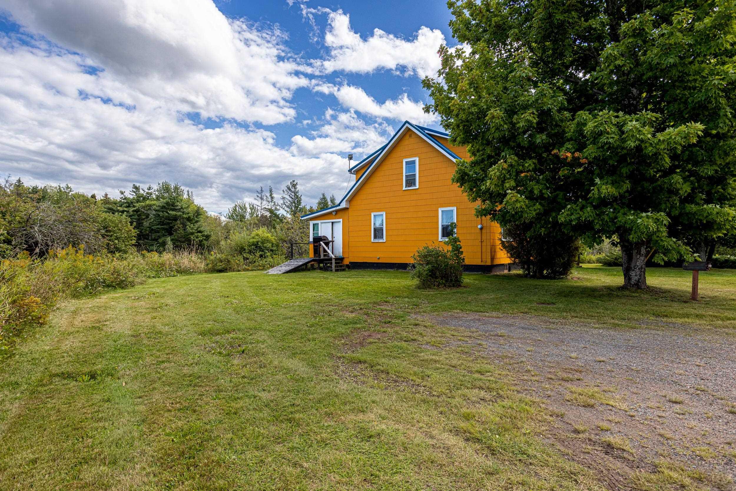$324,900.00: 20 Highway 307, Wentworth Centre
