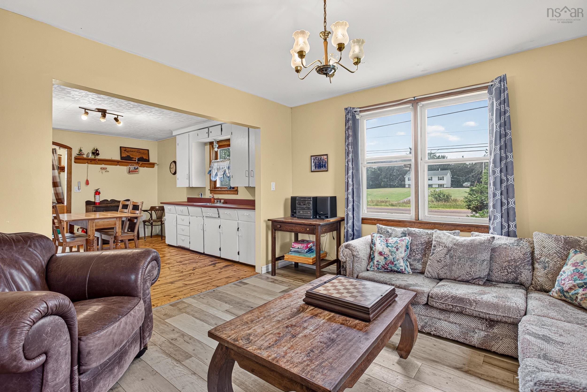 $324,900.00: 20 Highway 307, Wentworth Centre