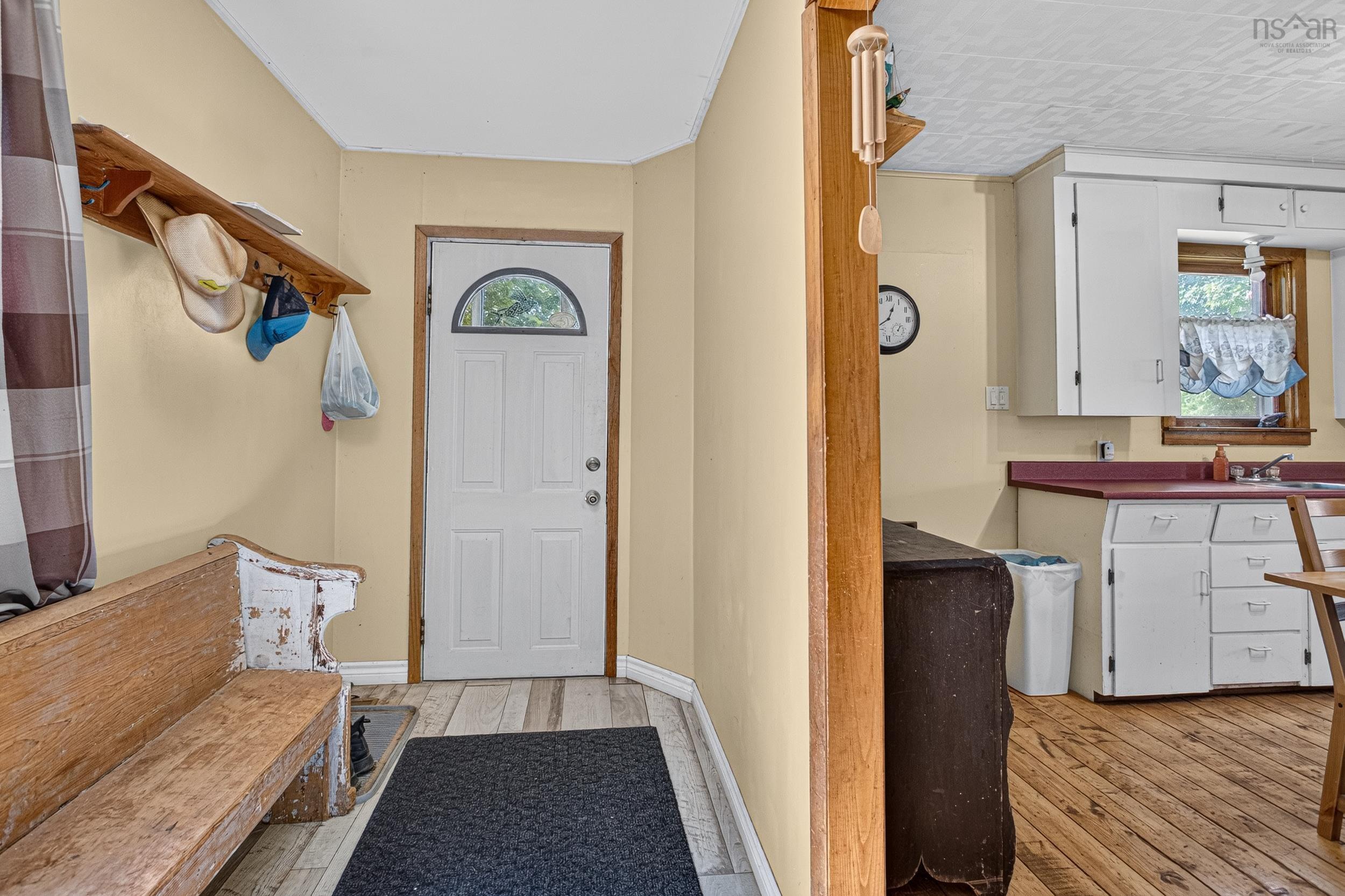 $324,900.00: 20 Highway 307, Wentworth Centre