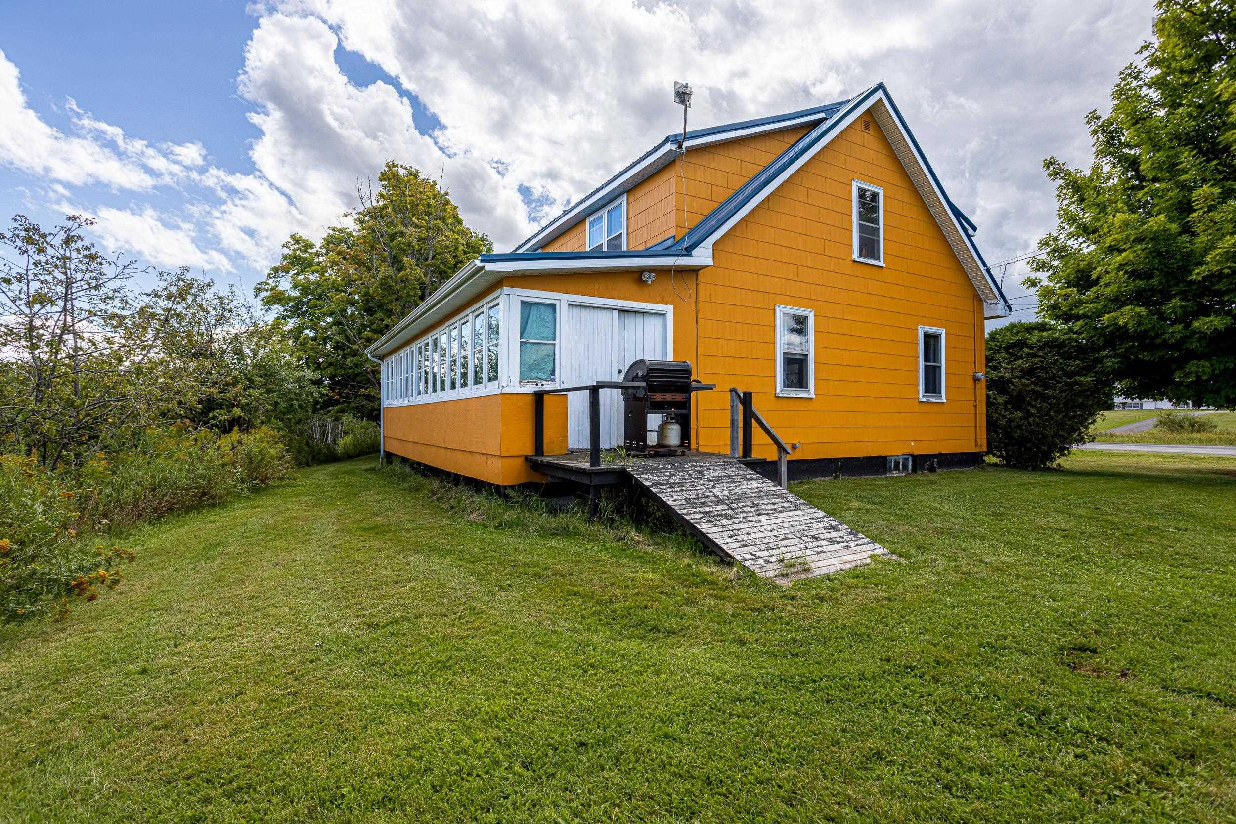 $324,900.00: 20 Highway 307, Wentworth Centre