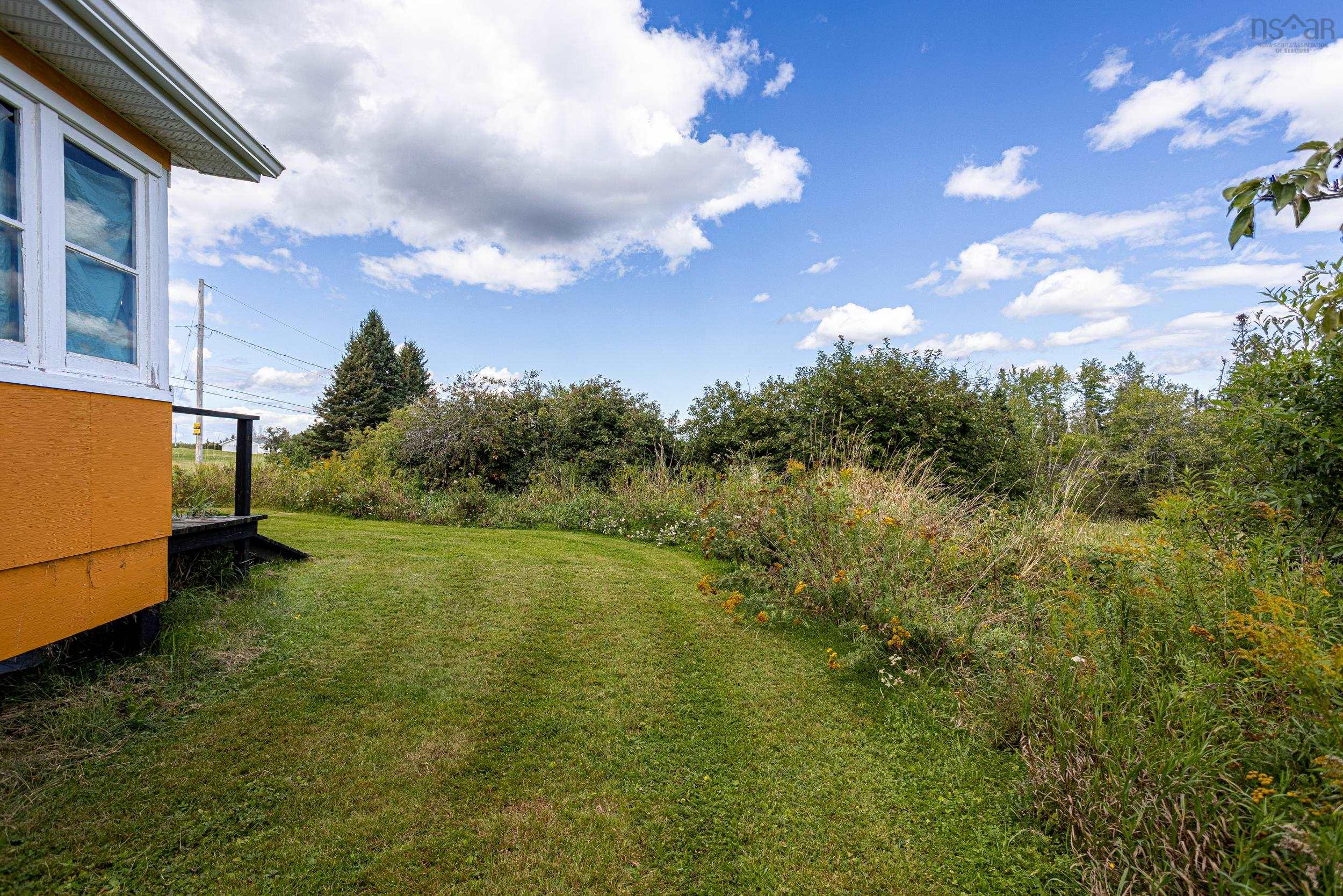 $324,900.00: 20 Highway 307, Wentworth Centre