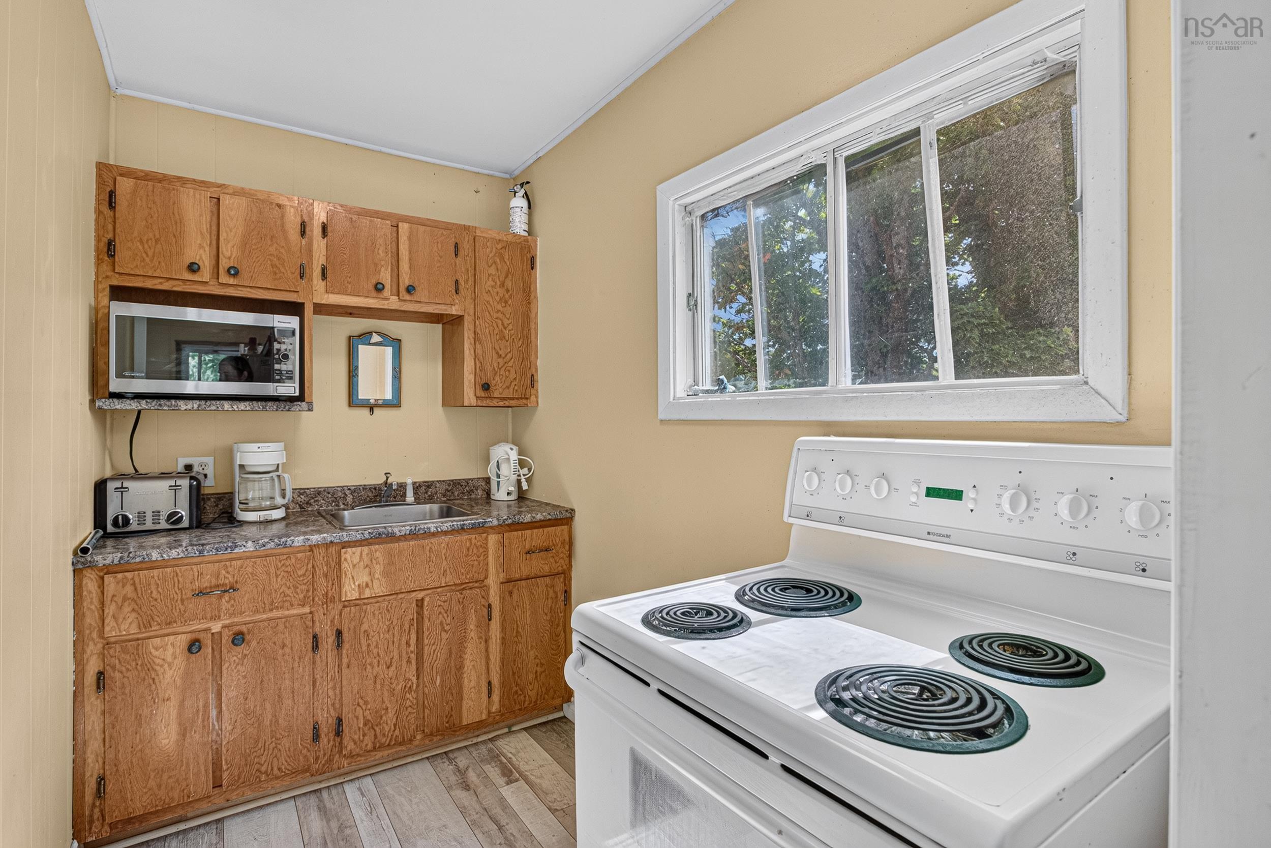 $324,900.00: 20 Highway 307, Wentworth Centre