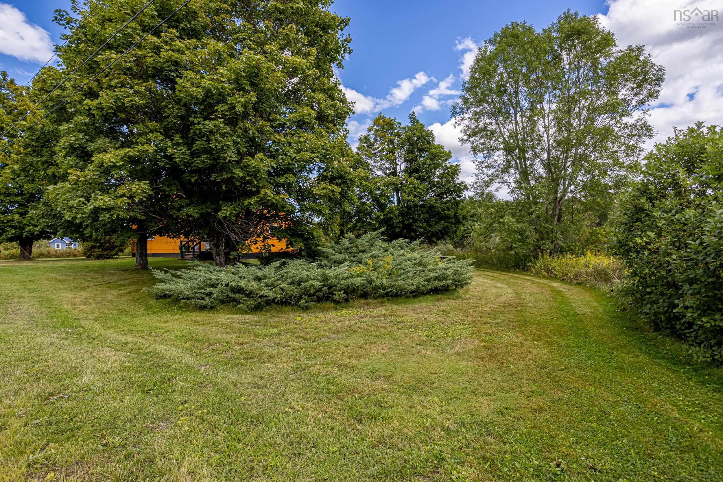 $324,900.00: 20 Highway 307, Wentworth Centre