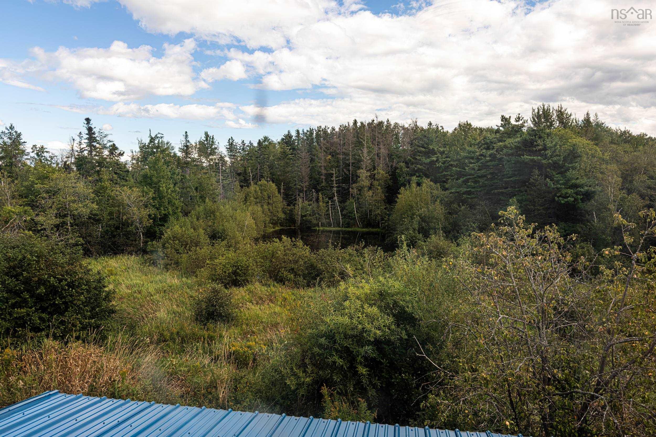 $324,900.00: 20 Highway 307, Wentworth Centre