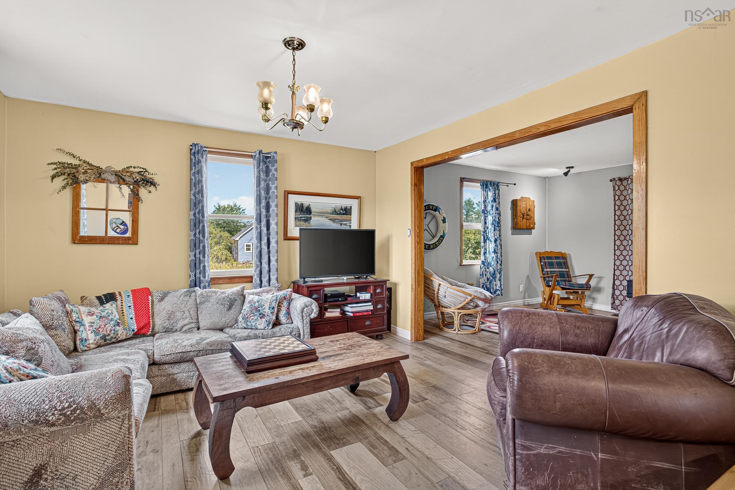 $324,900.00: 20 Highway 307, Wentworth Centre