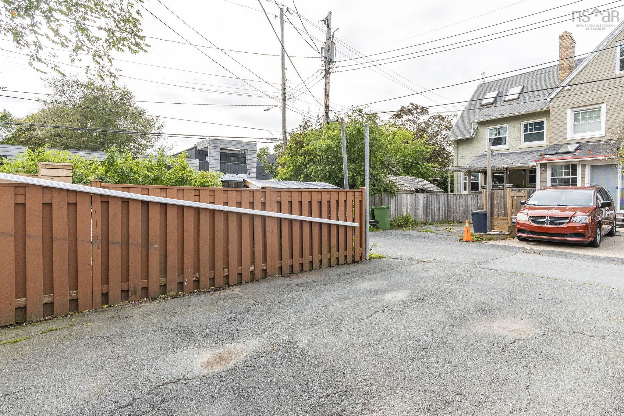 $739,900.00: 5547 Kane Place, Halifax