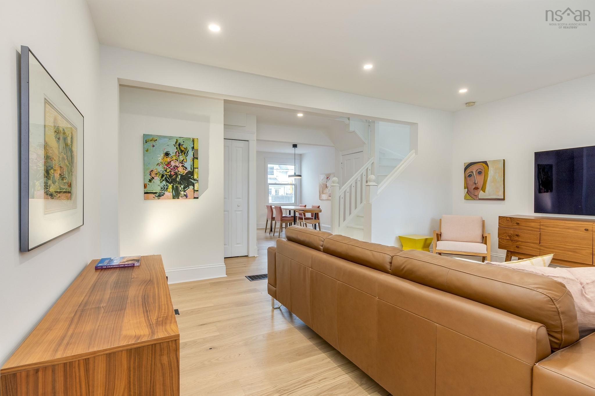 $739,900.00: 5547 Kane Place, Halifax
