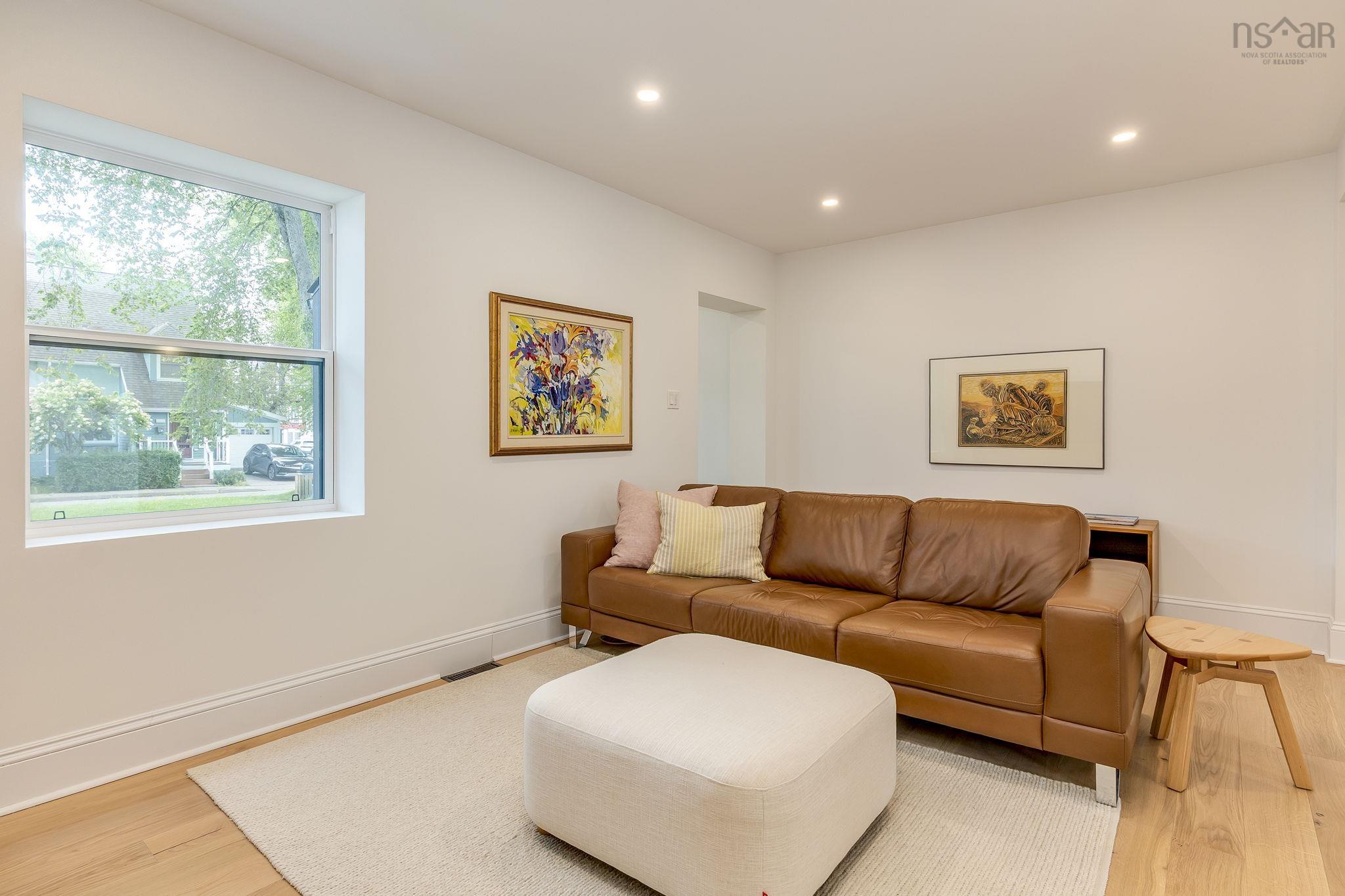 $739,900.00: 5547 Kane Place, Halifax