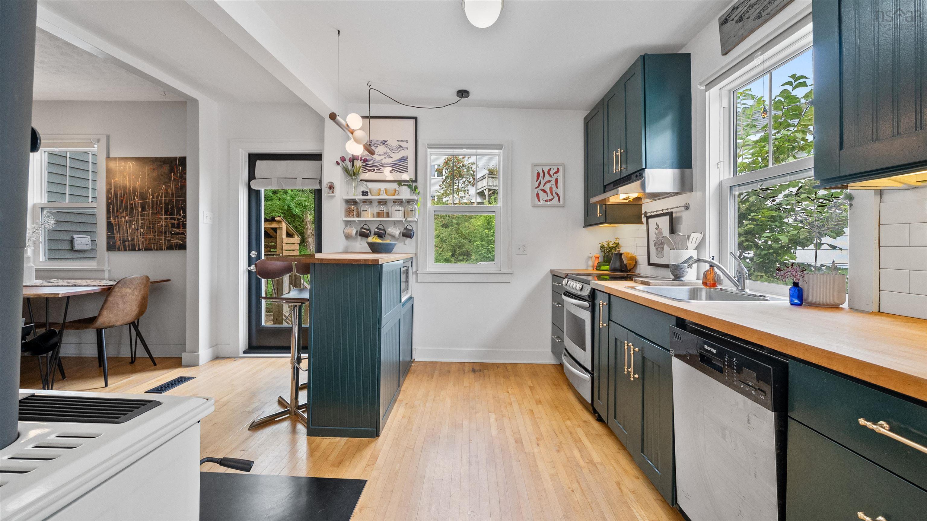 $450,000.00: 117 Osborne Street, Halifax