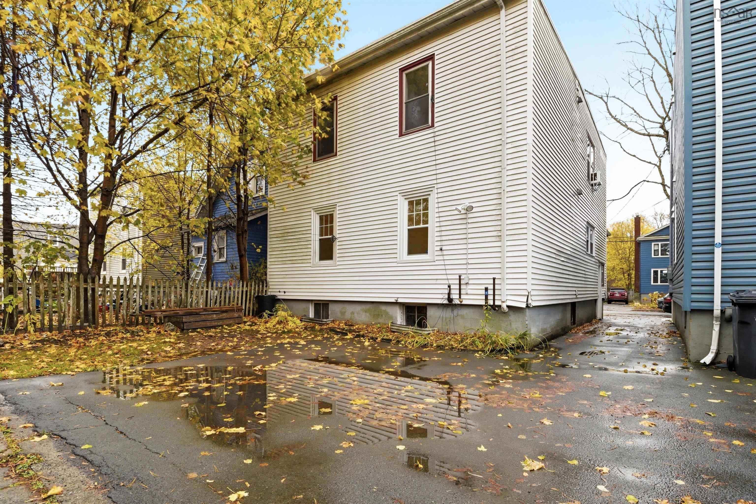 $825,000.00: 6229-6231 Allan Street, Halifax