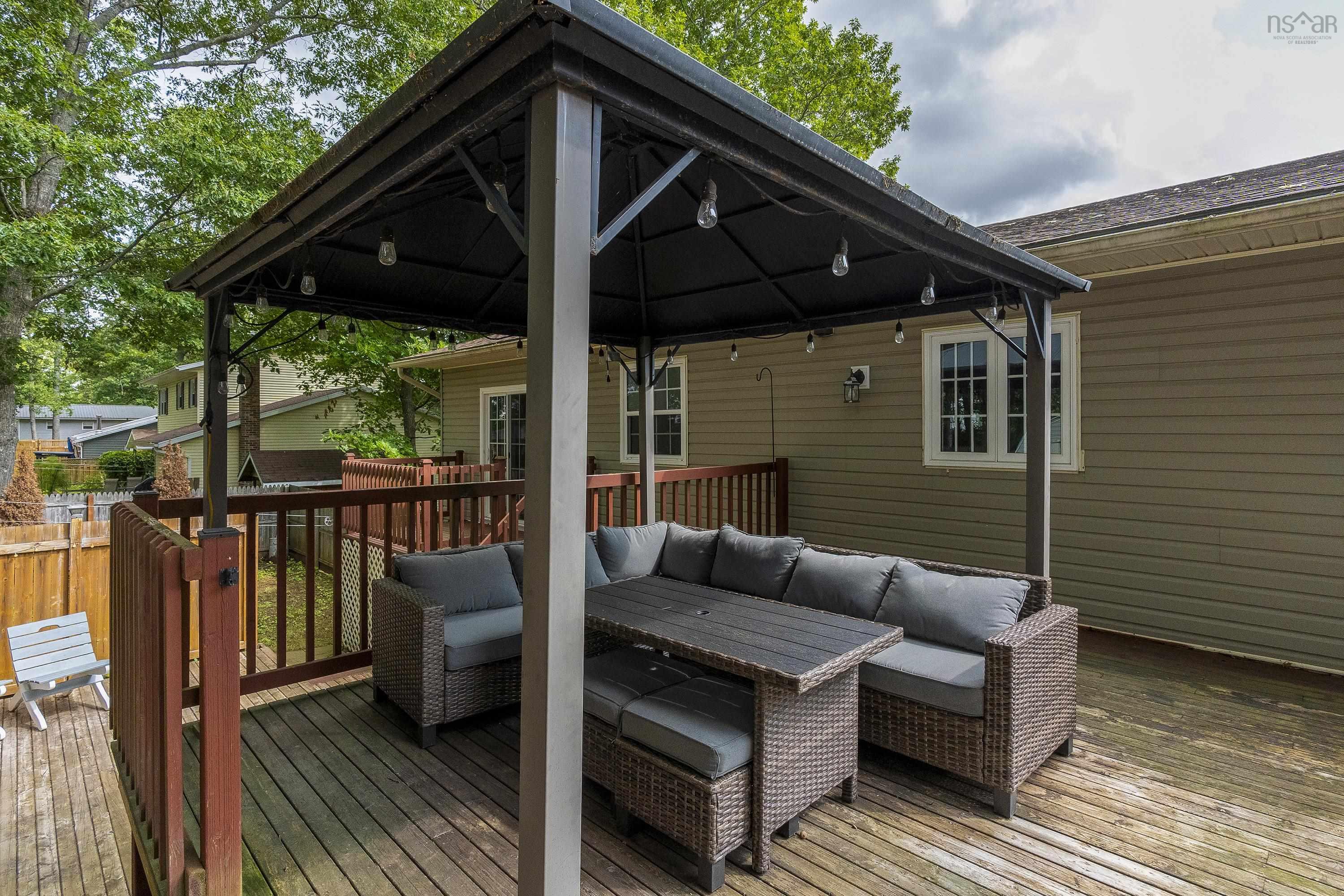$469,900.00: 867 Julie Drive, Kingston